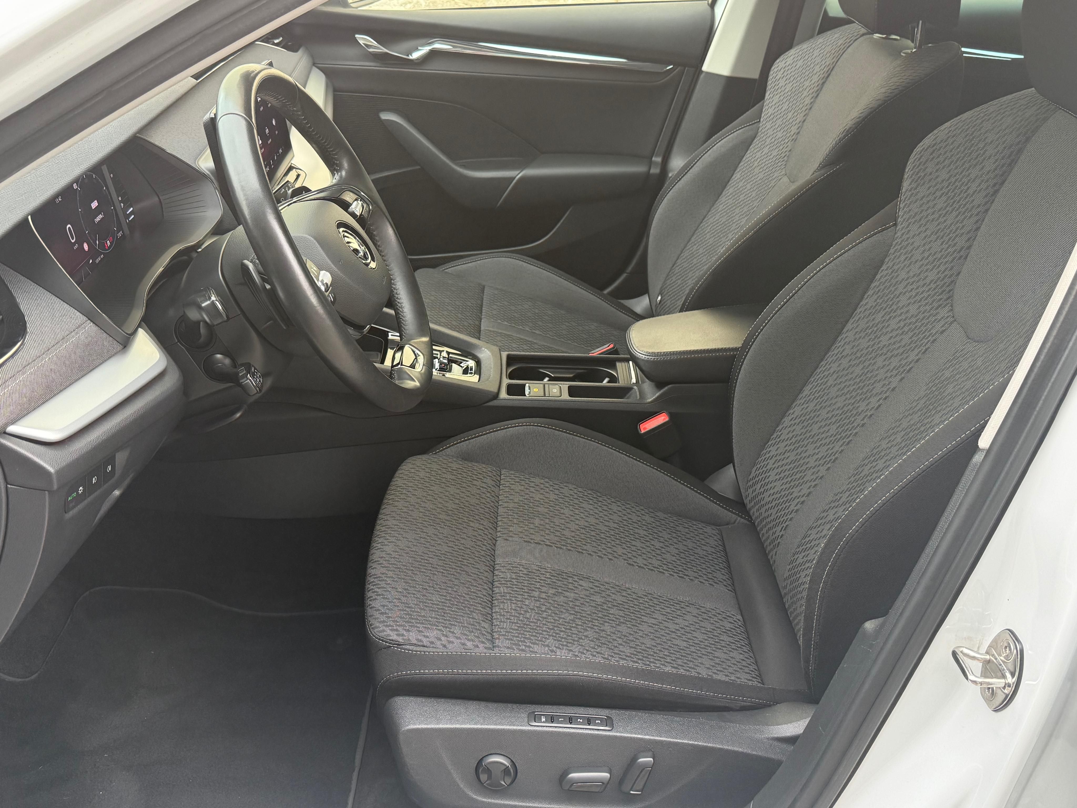 Škoda Octavia, 2.0TDi,MATRIX,HEAD-UP,CZ,TAŽNÉ - fotka 6