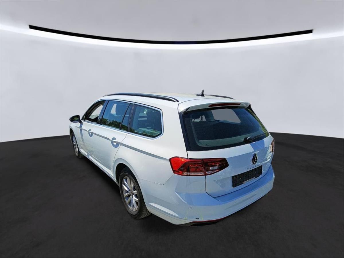 Volkswagen Passat, 2,0 - fotka 3