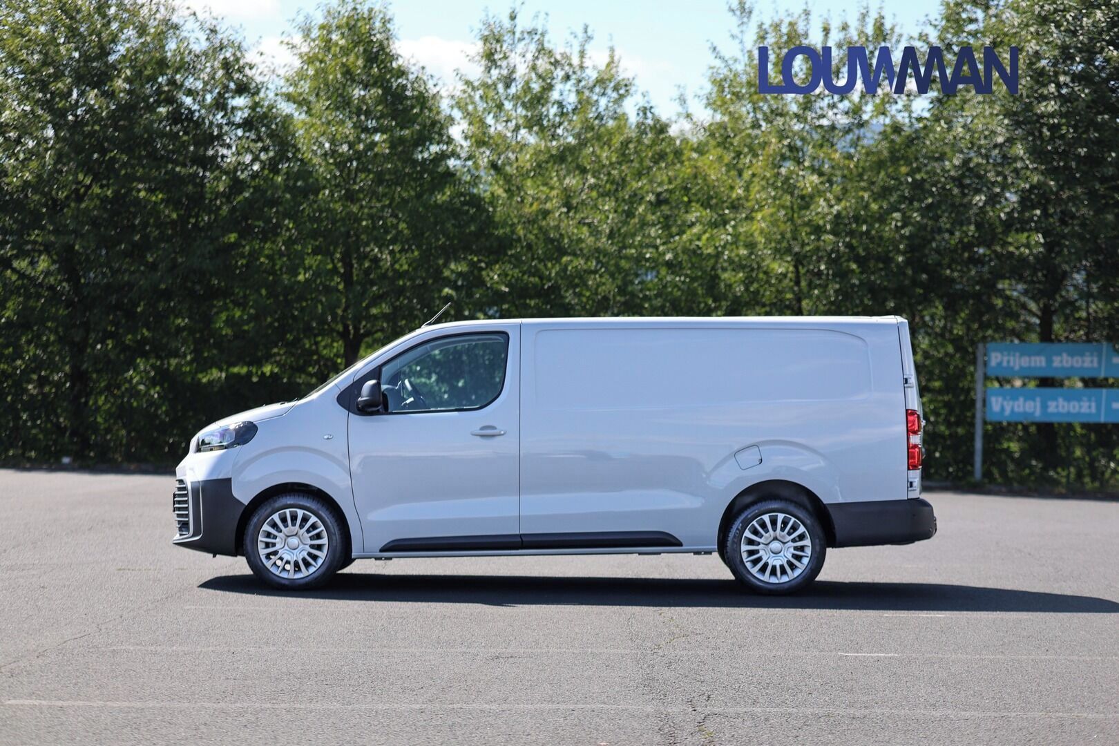 Toyota Proace, L2 - 2.0L Diesel 6 MT Active - fotka 3