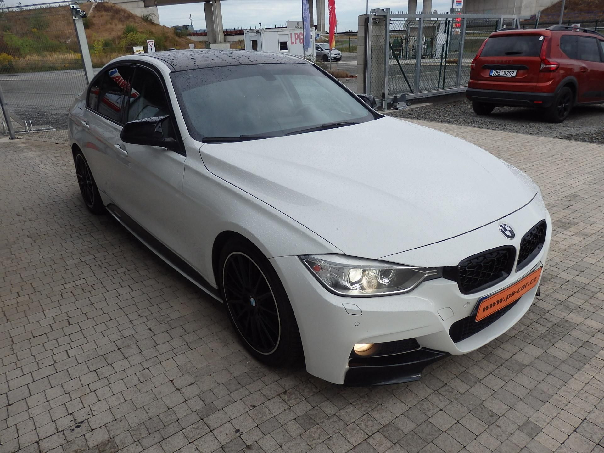 BMW Řada 3, 320D 135 kW XENONY, NAVI, DVD - fotka 3