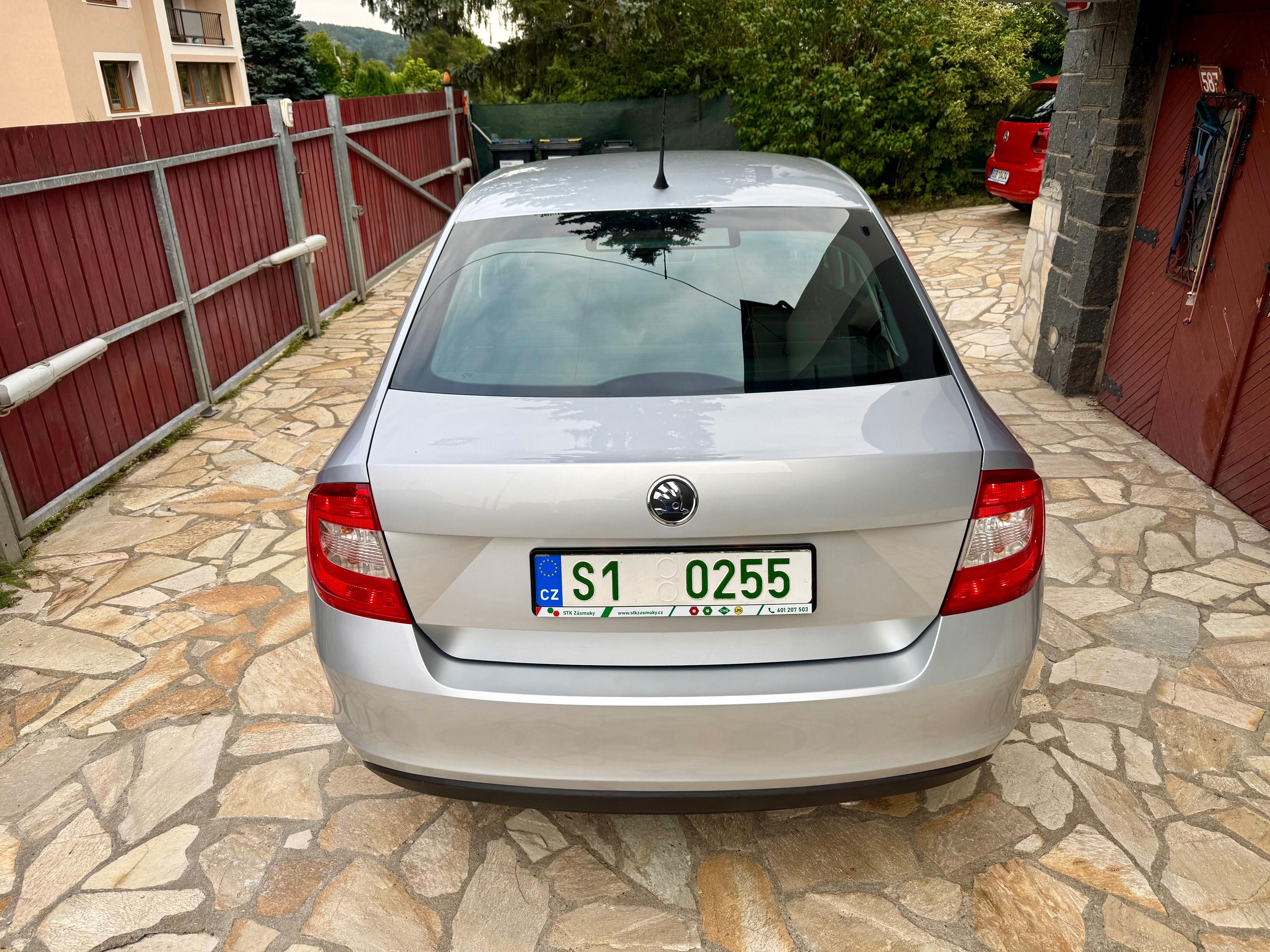 Škoda Rapid, 1.2 TSI 63KW CLASIC PLUS KLIMA - fotka 5