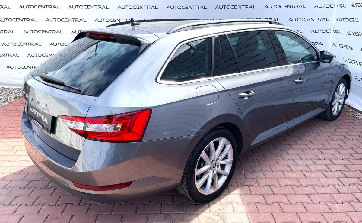 Škoda Superb, 2,0 TDI DSG 110kw zachovalé,se - fotka 4