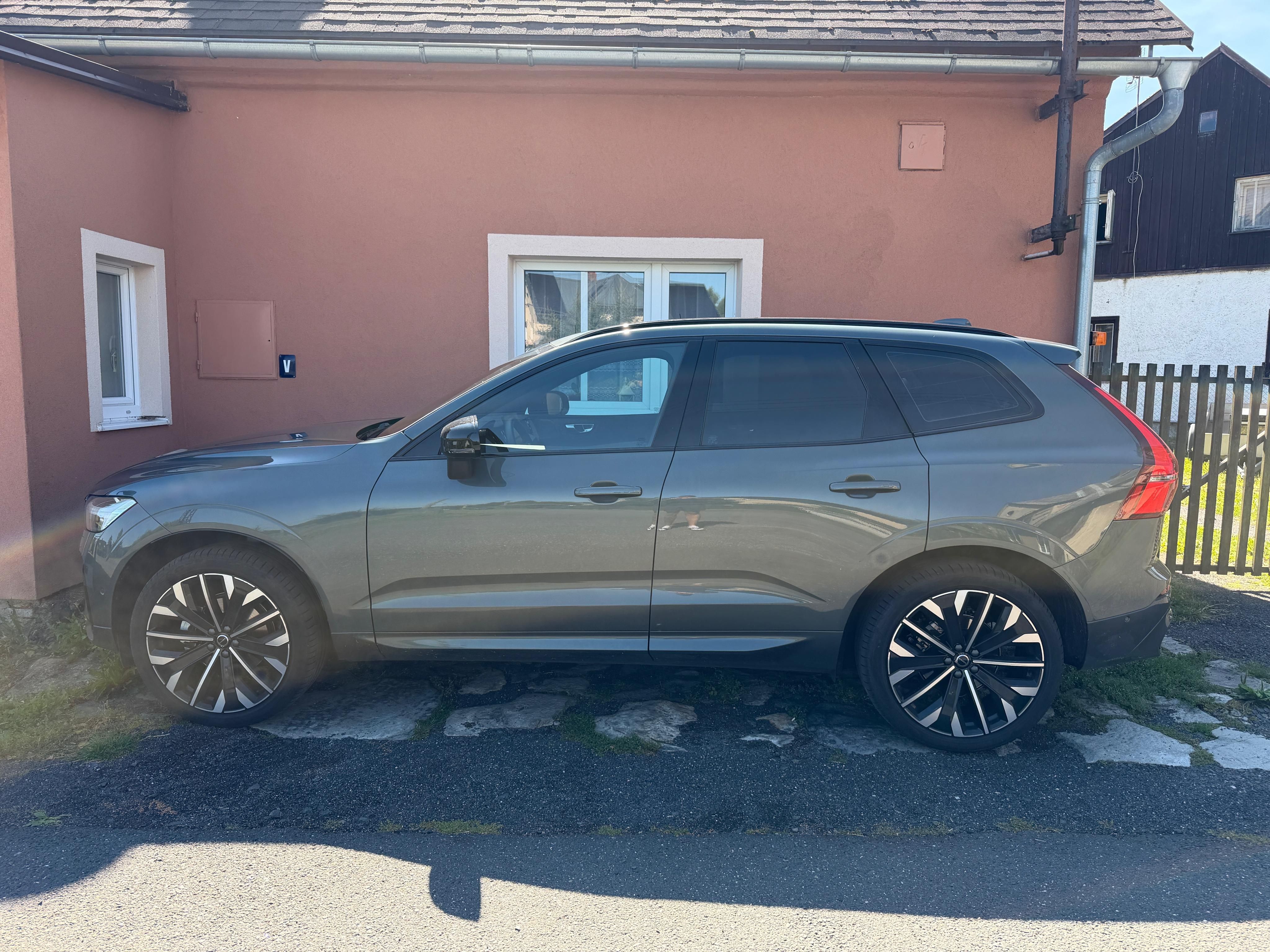 Volvo XC60, Volvo XC 60 Ultra, B5 AWD - fotka 4