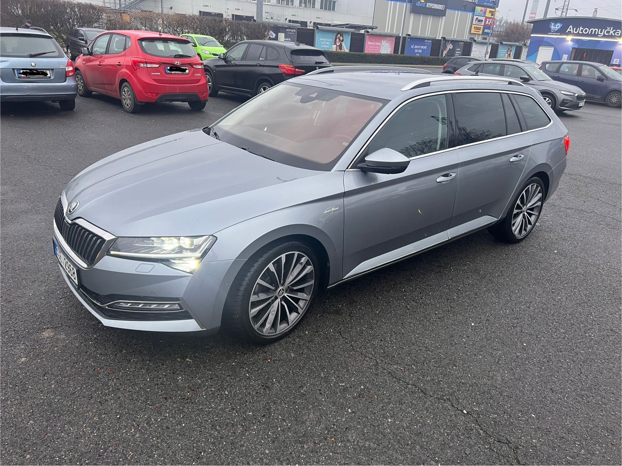 Škoda Superb, Škoda Superb Combi L&K