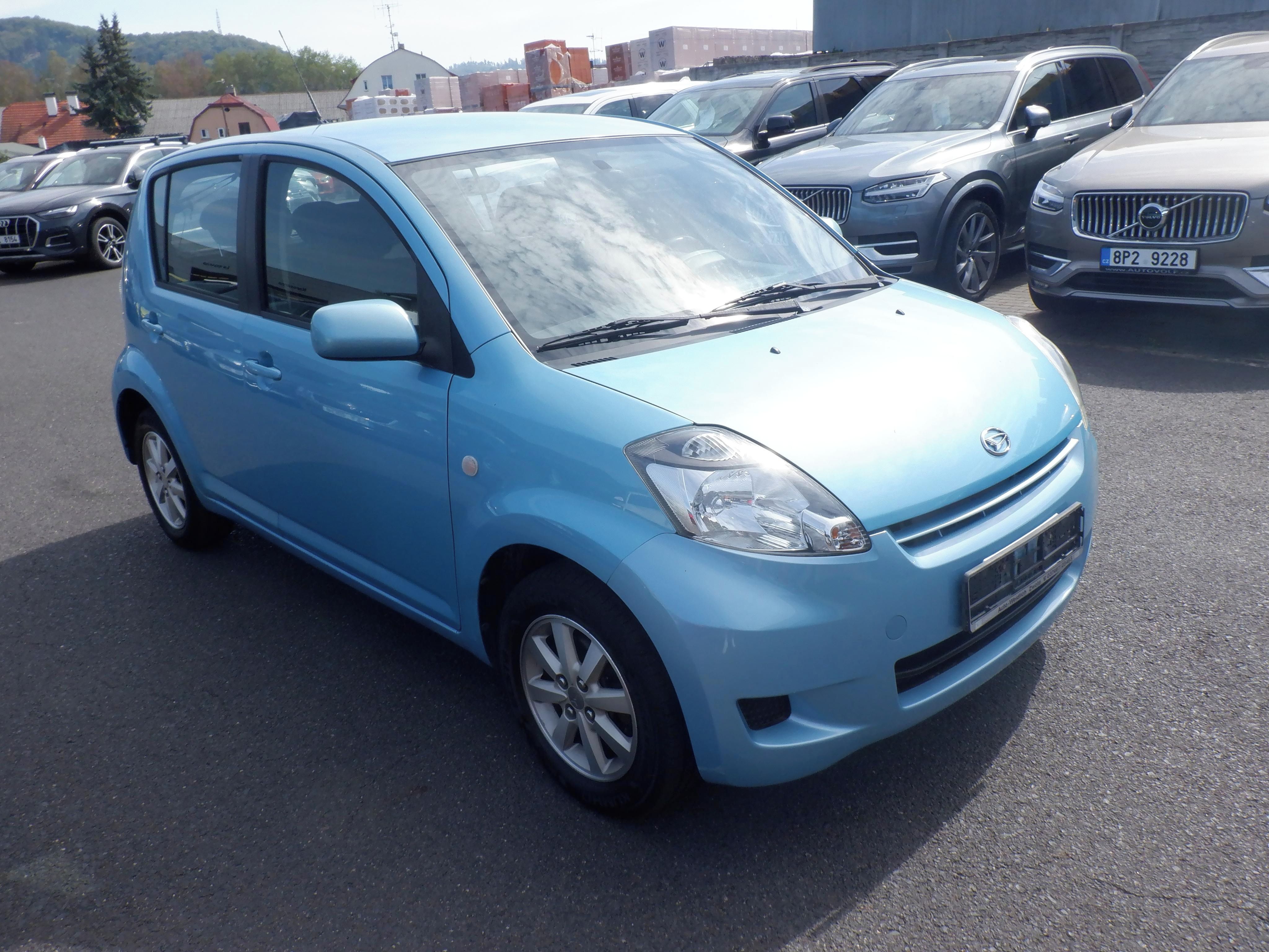 Daihatsu Sirion, 1.3i 67kW 4x4,1.majitel!! - fotka 3