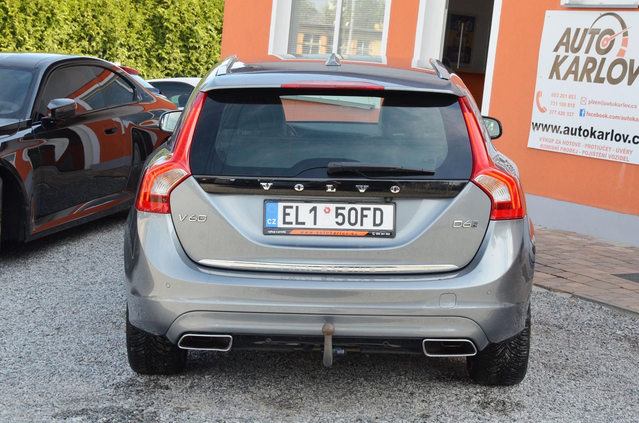 Volvo V60, 2.4 D6 AWD PHEV 212kW Momentum - fotka 5