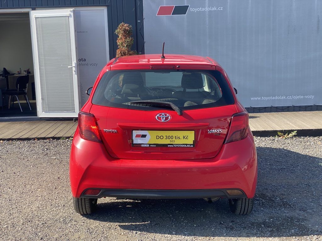 Toyota Yaris, 1.0i, ČR, Trend, 2x kola - fotka 6