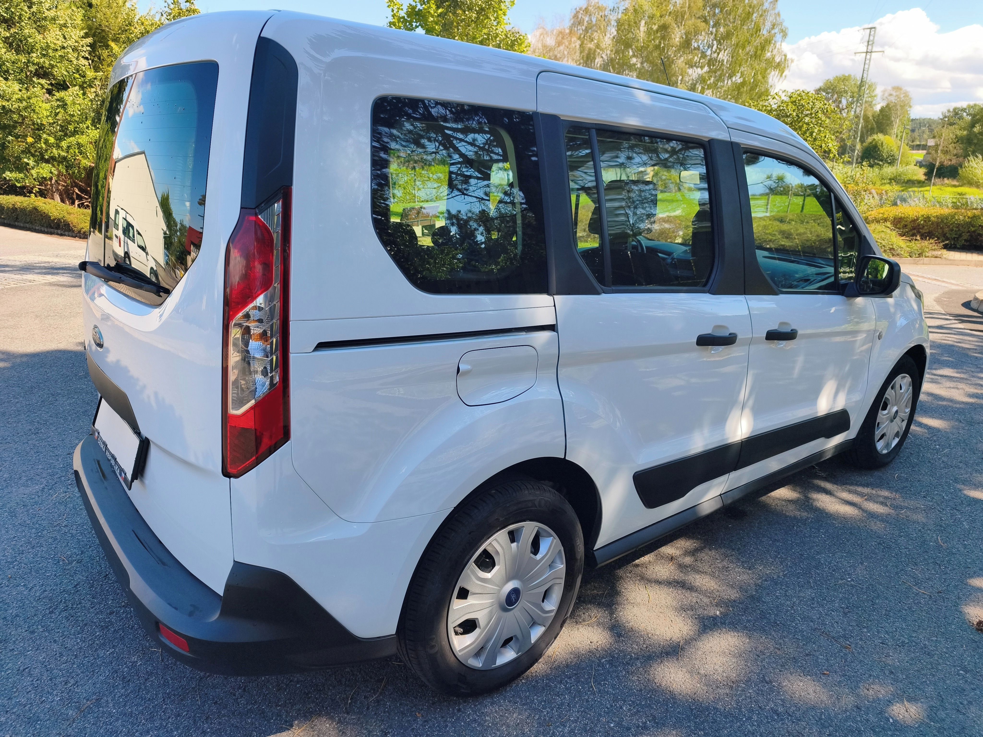 Ford Transit Connect, 1,5 TDCi , L1, Č.R. 1 majitel - fotka 6