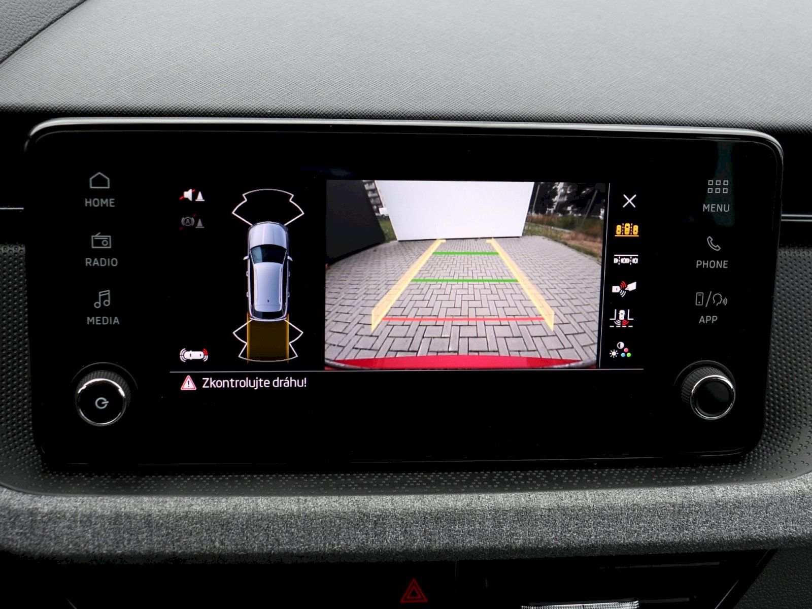 Škoda Kamiq, Kamiq Selection 1.0 TSI / 85kW - fotka 6
