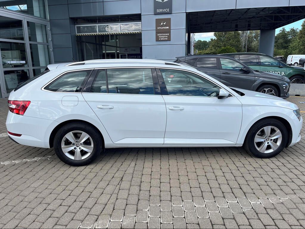 Škoda Superb, Ambition 1.5 TSI 110 kW - fotka 3