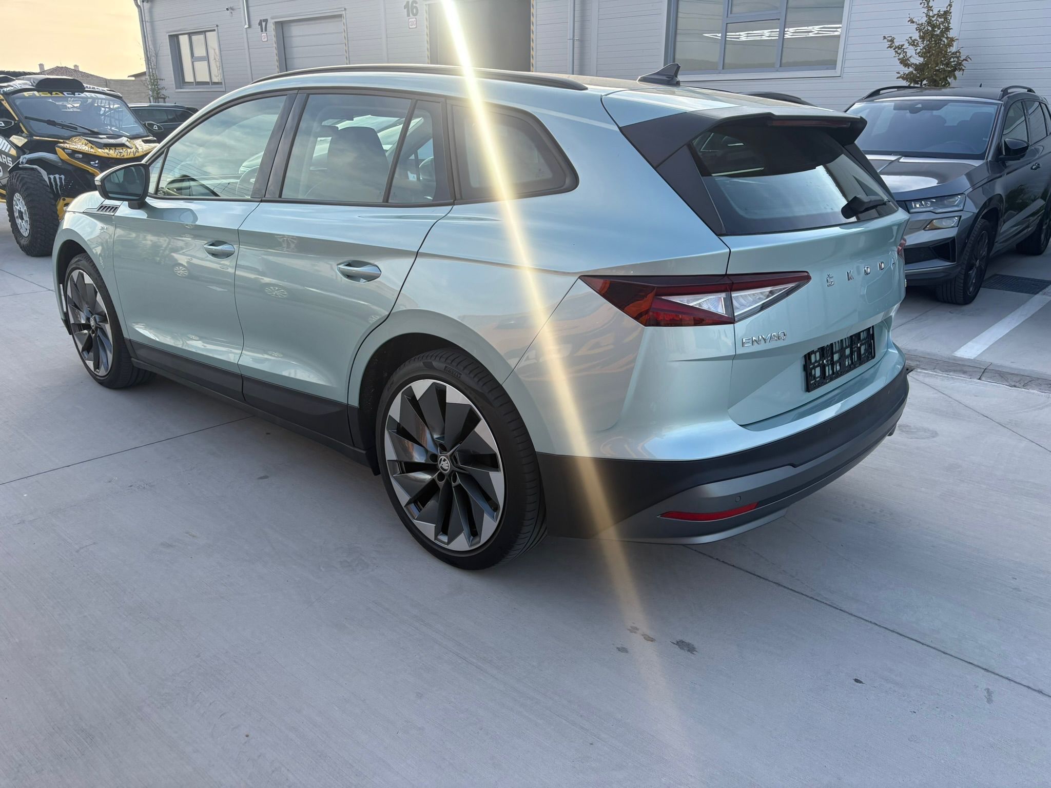 Škoda Enyaq, Škoda Enyaq iV 60 Loft 132 kW - fotka 4