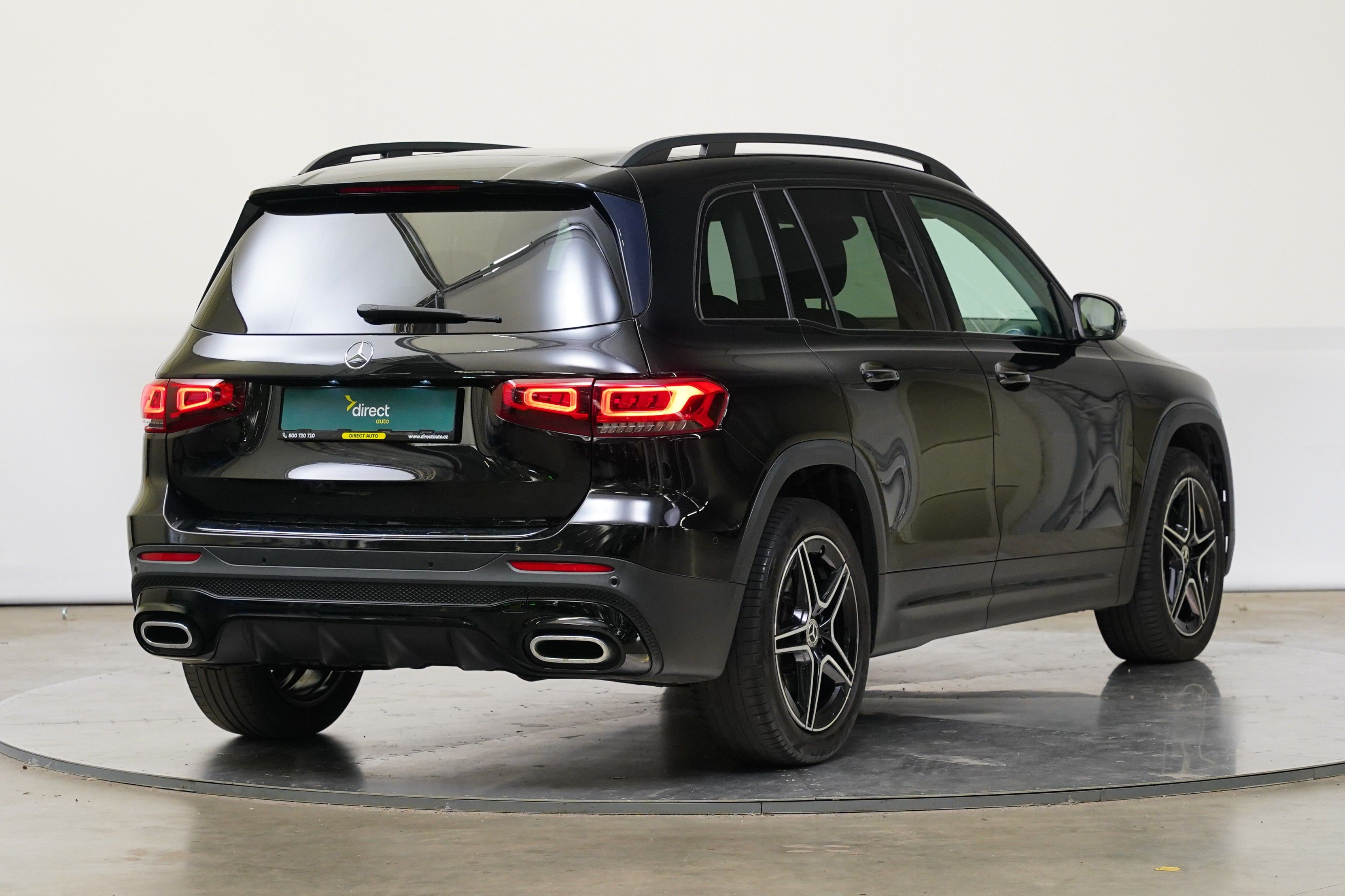 Mercedes-Benz GLB, 250 165 kW 4MATIC AMG Line - fotka 2