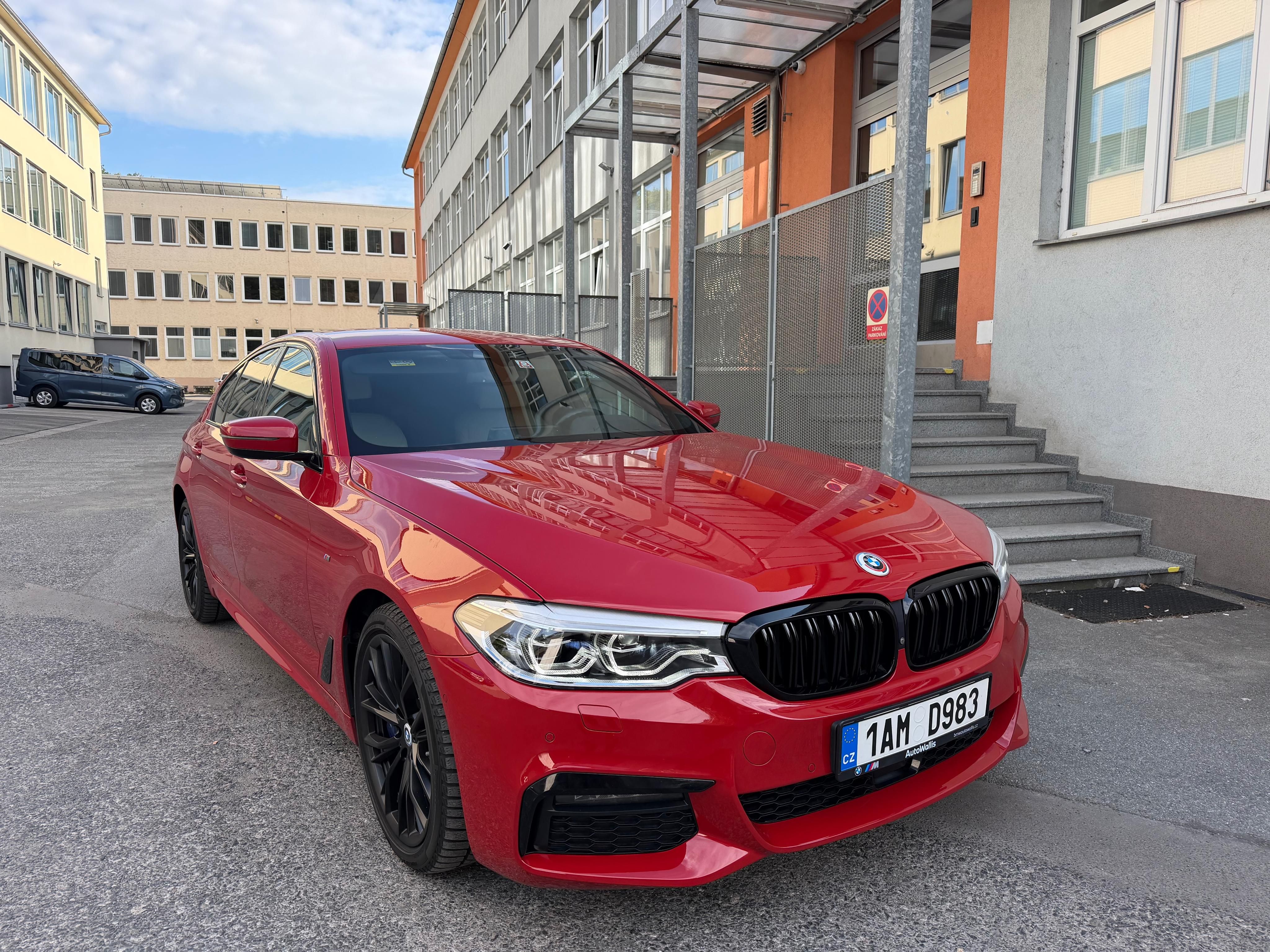 BMW Řada 5, 540i mpaket hk čr hdu