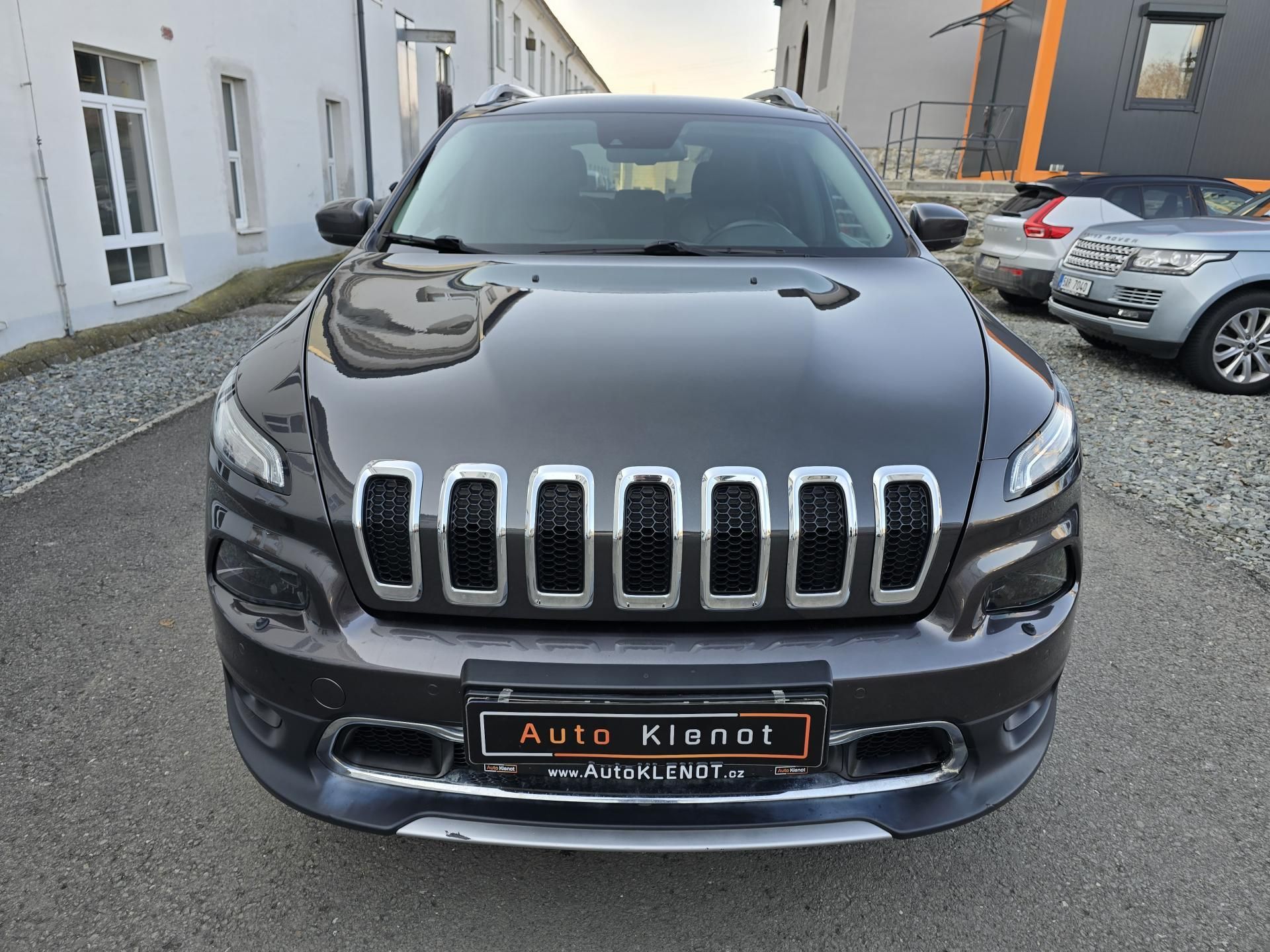 Jeep Cherokee, 147kW 4x4 LIMITED KŮŽE NAV - fotka 3