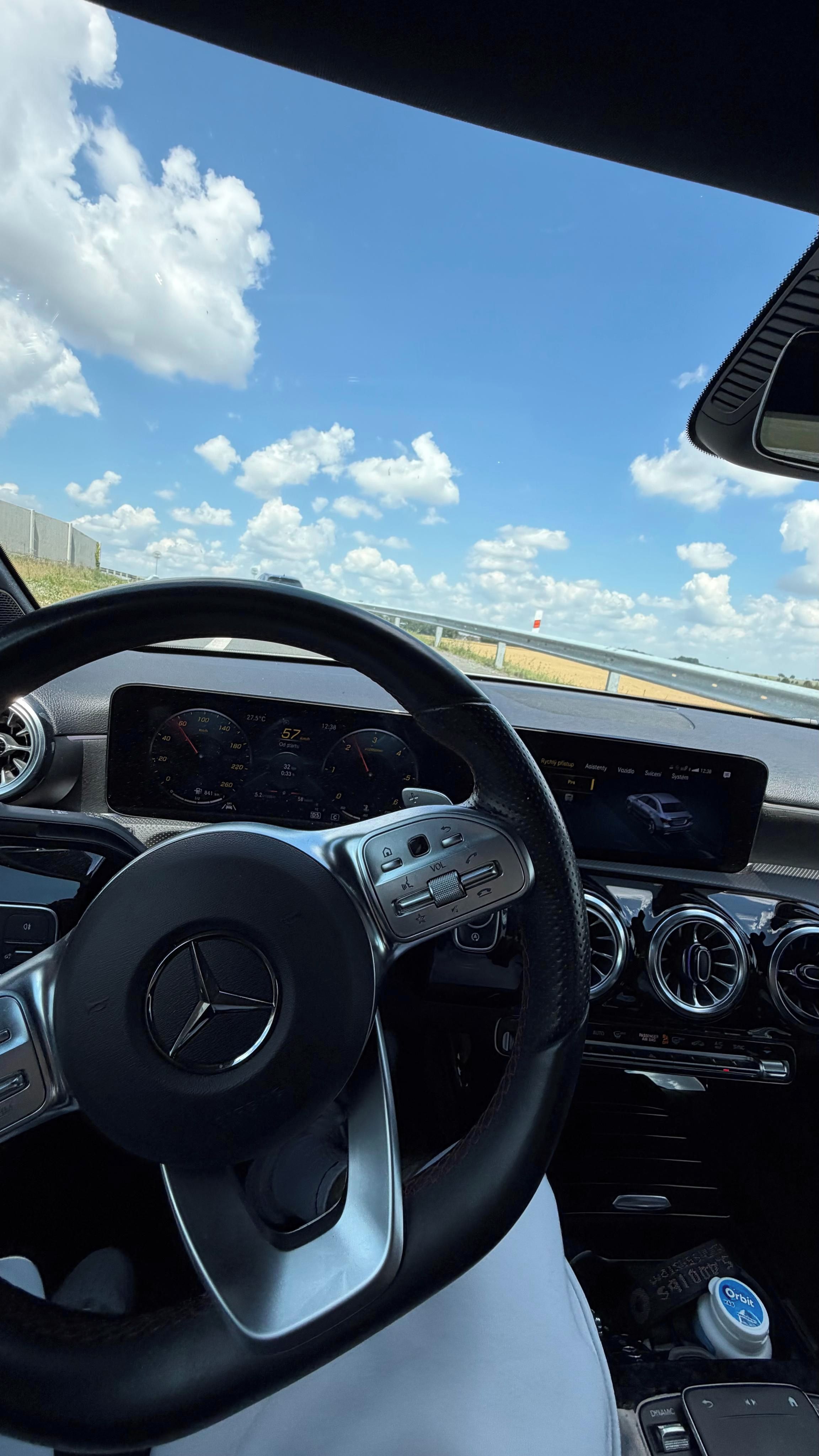 Mercedes-Benz Třídy A, 200 d Sedan, AMG Line - fotka 6