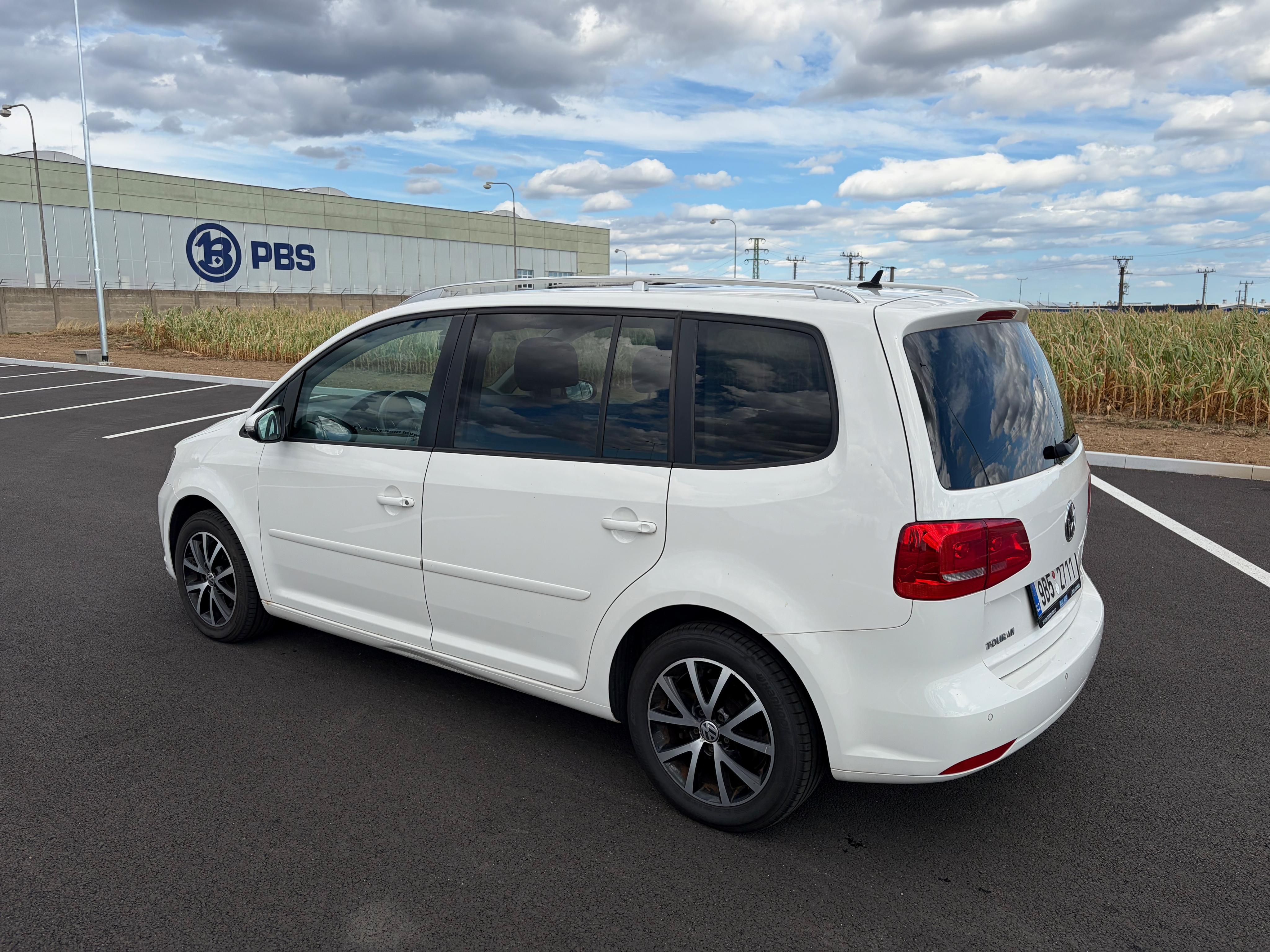 Volkswagen Touran, 1.6 TDi, 77kW manual - fotka 4