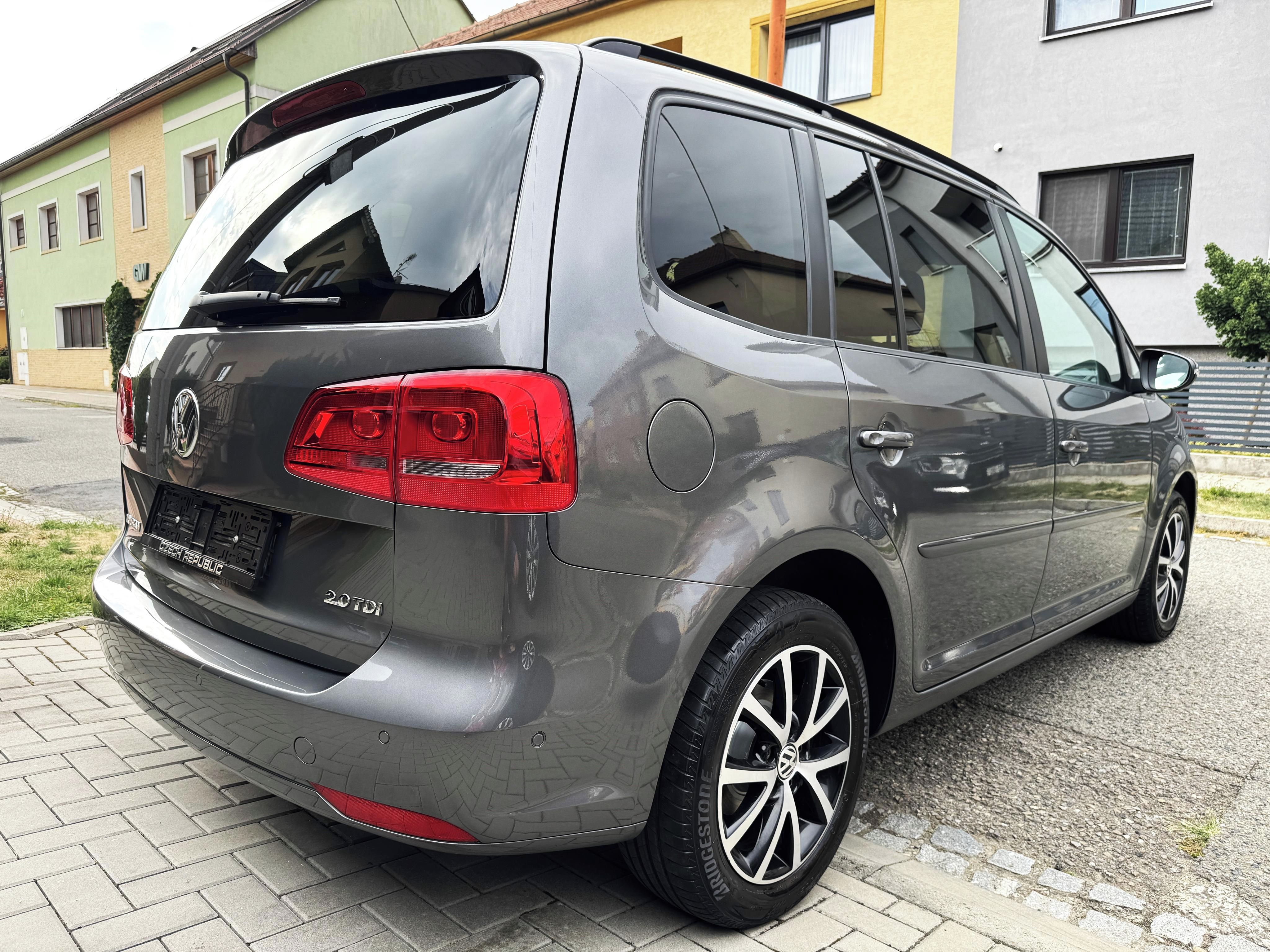 Volkswagen Touran, 2.0TDI 7-MÍST, AUT.KLIMA, ALU, - fotka 5