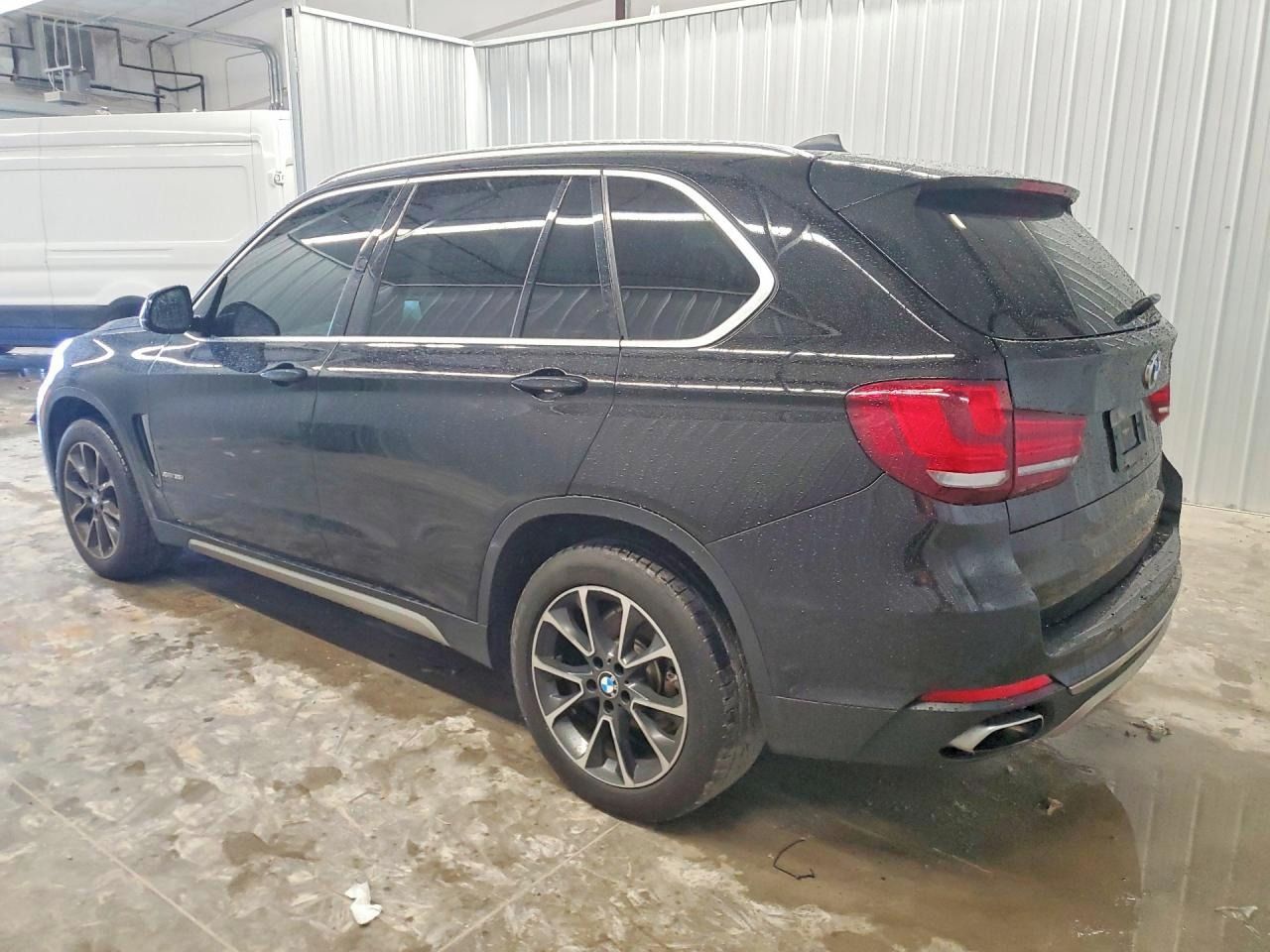 BMW X5, Auto na cestě - fotka 3