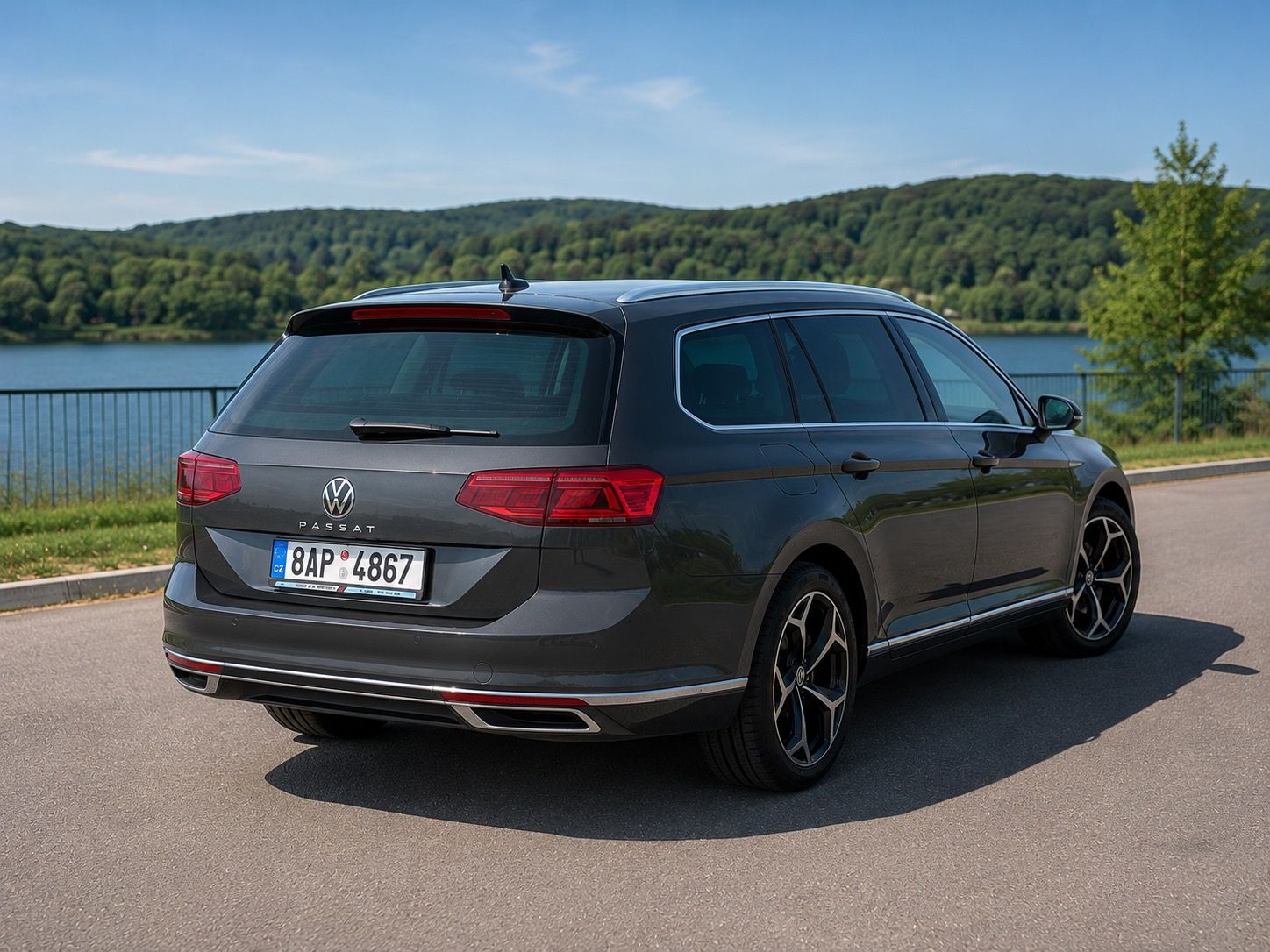 Volkswagen Passat, VW Passat 1.5 EVO TSI DSG - fotka 2