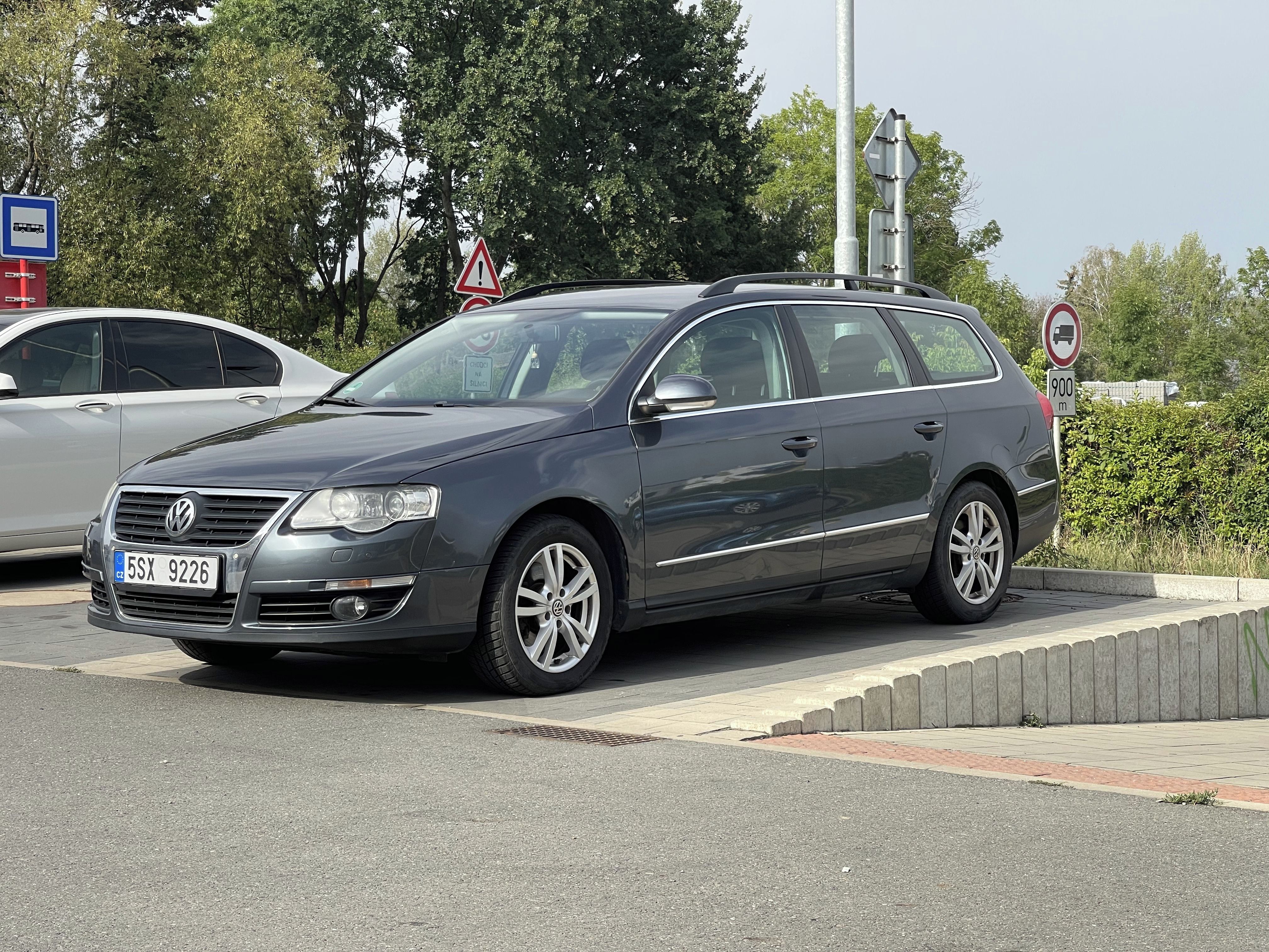 Volkswagen Passat Variant, Combi 2.0 TDI, tažné - fotka 5