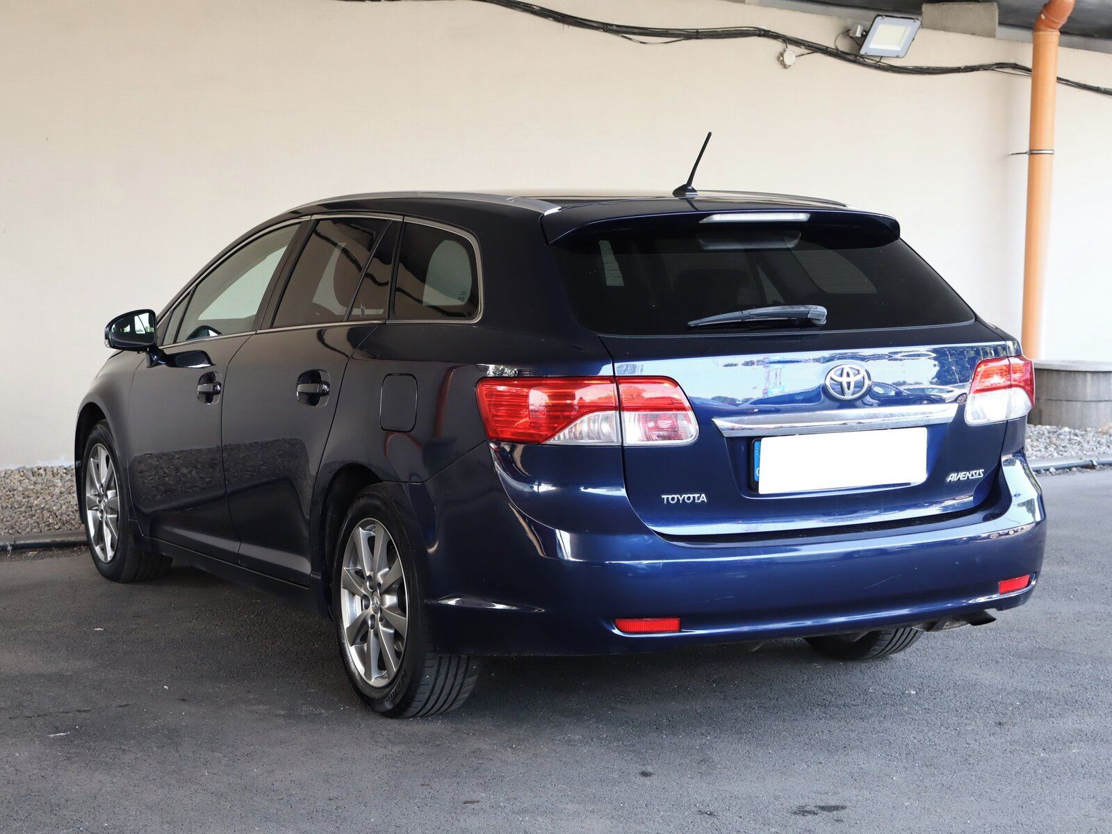 Toyota Avensis, 1.8 Valvematic, Automat - fotka 4