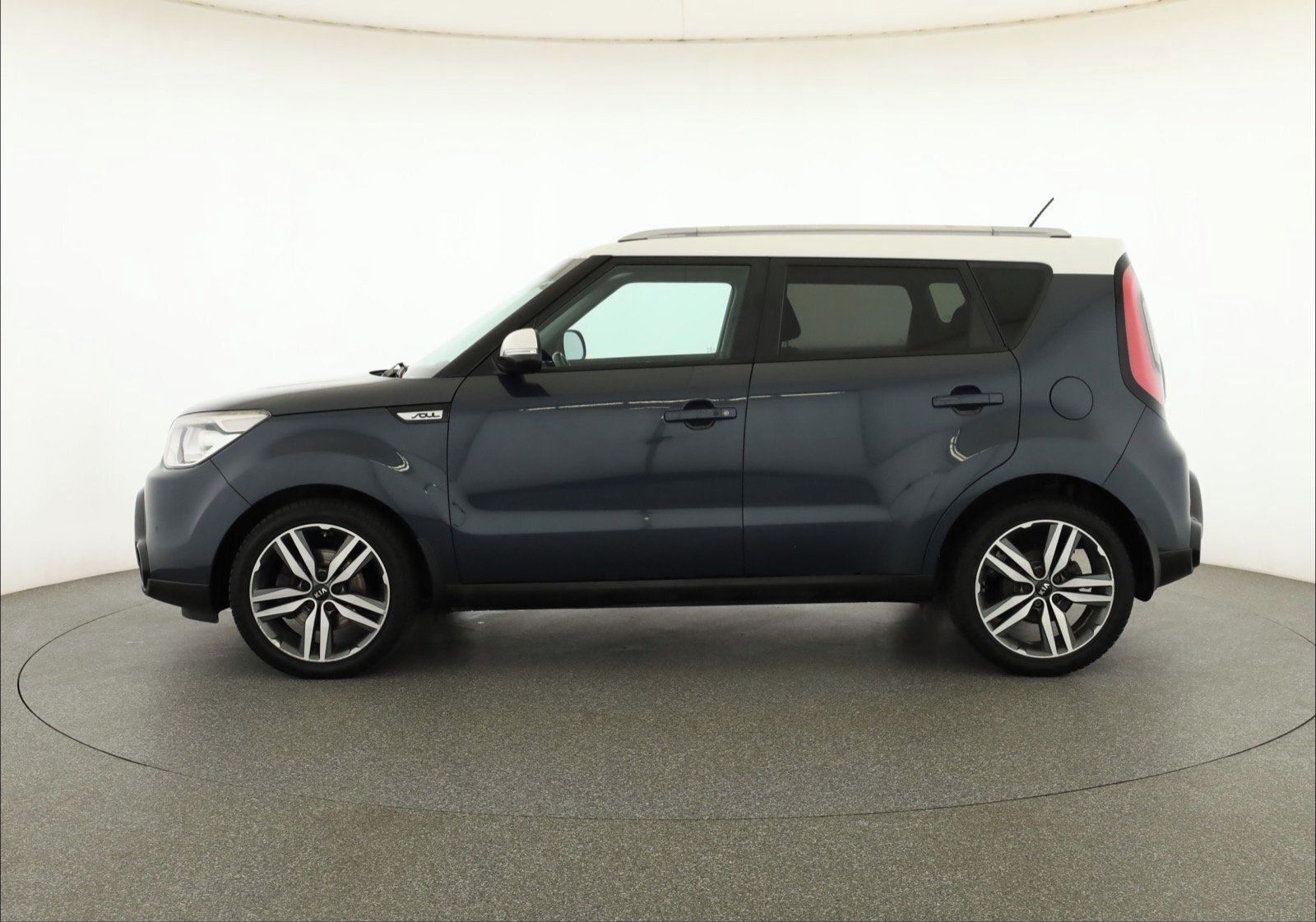 Kia Soul, 1.6 CRDI, Automatická klima - fotka 3