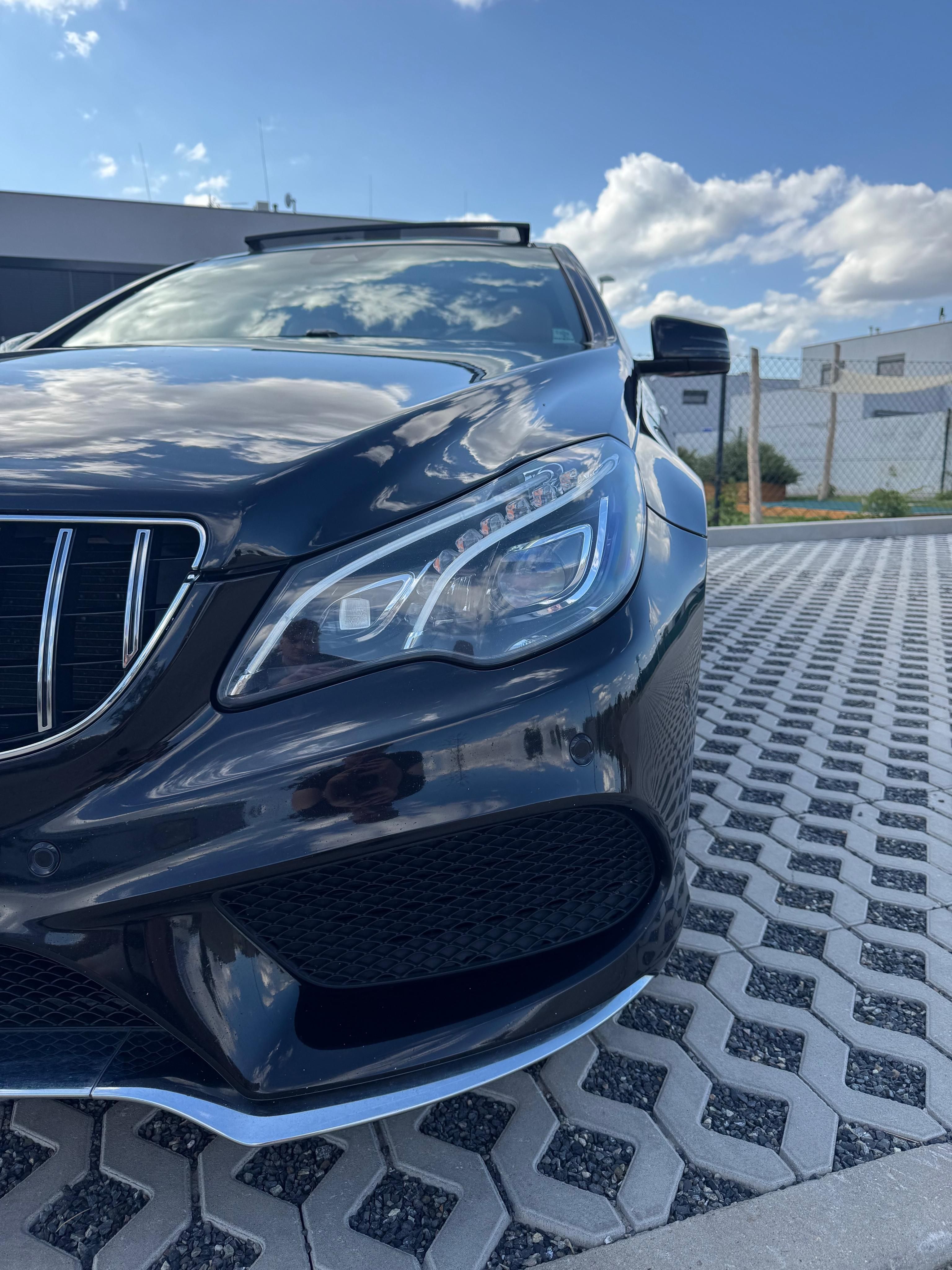 Mercedes-Benz Třídy E, Mercedes E-Class Coupe 4Matic - fotka 5