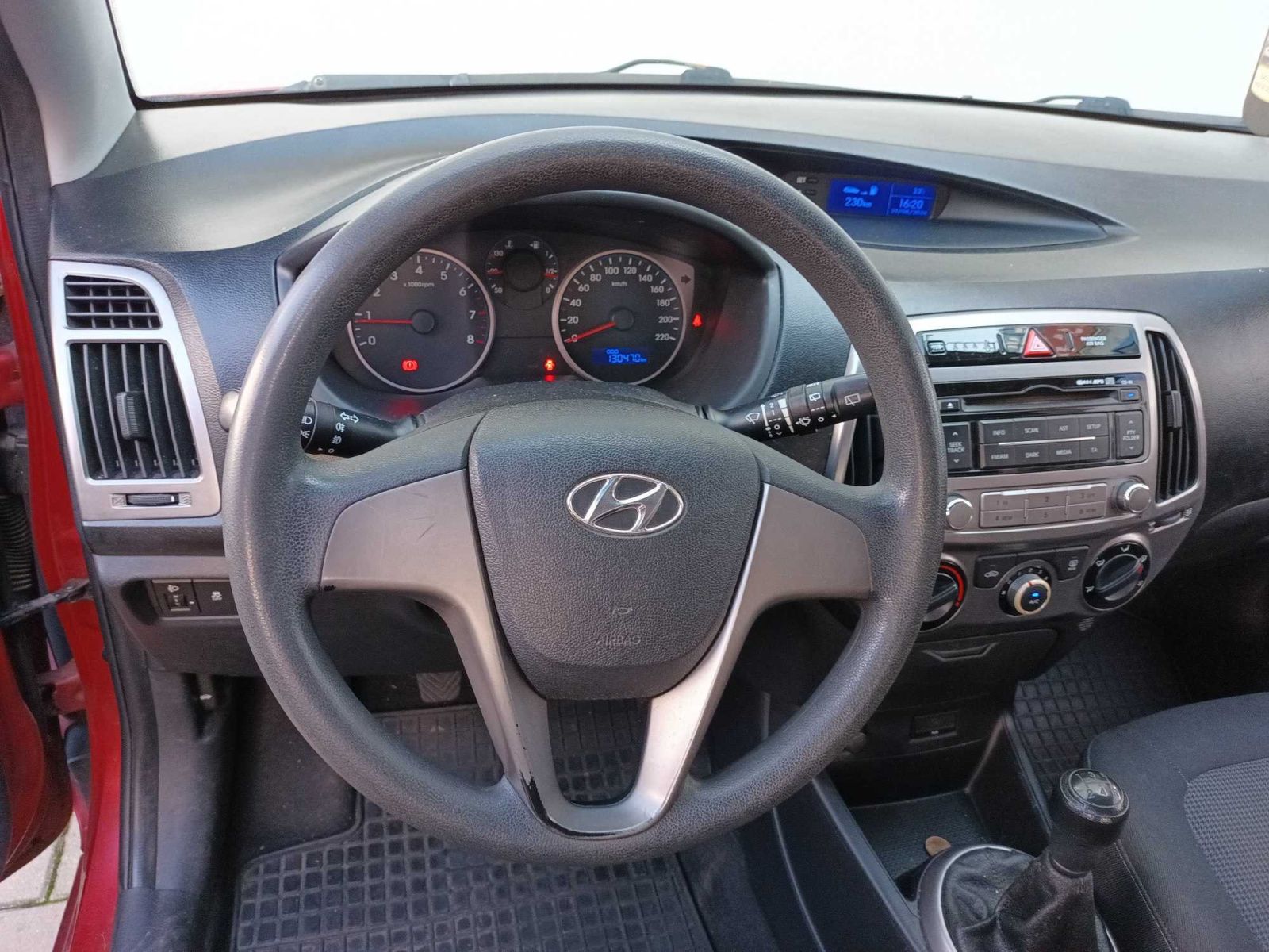 Hyundai i20, 1.2, Tažné, jezdí výborně - fotka 3