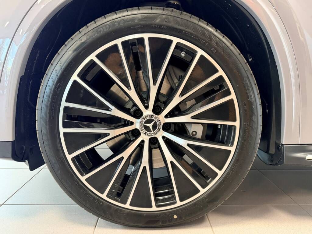 Mercedes-Benz GLC, 400 4MATIC s technologií EQ - fotka 4