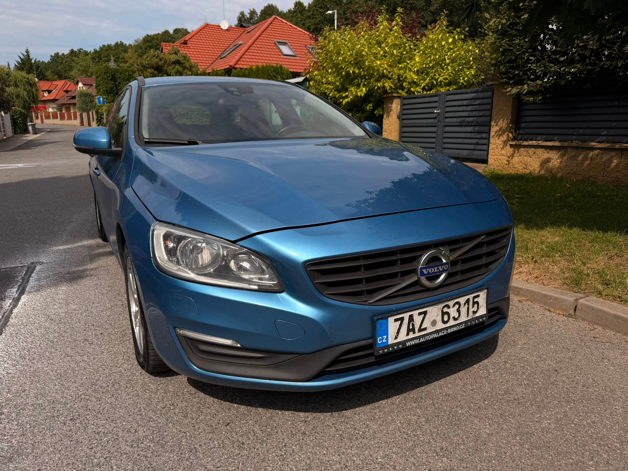 Volvo V60, 2.0 D • Automat • 88 kw - fotka 2