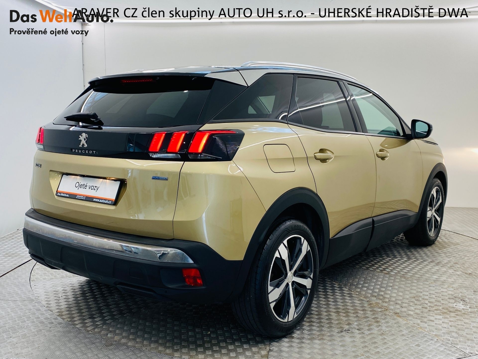 Peugeot 3008, 1.2 PureTech 96kW Active - fotka 2