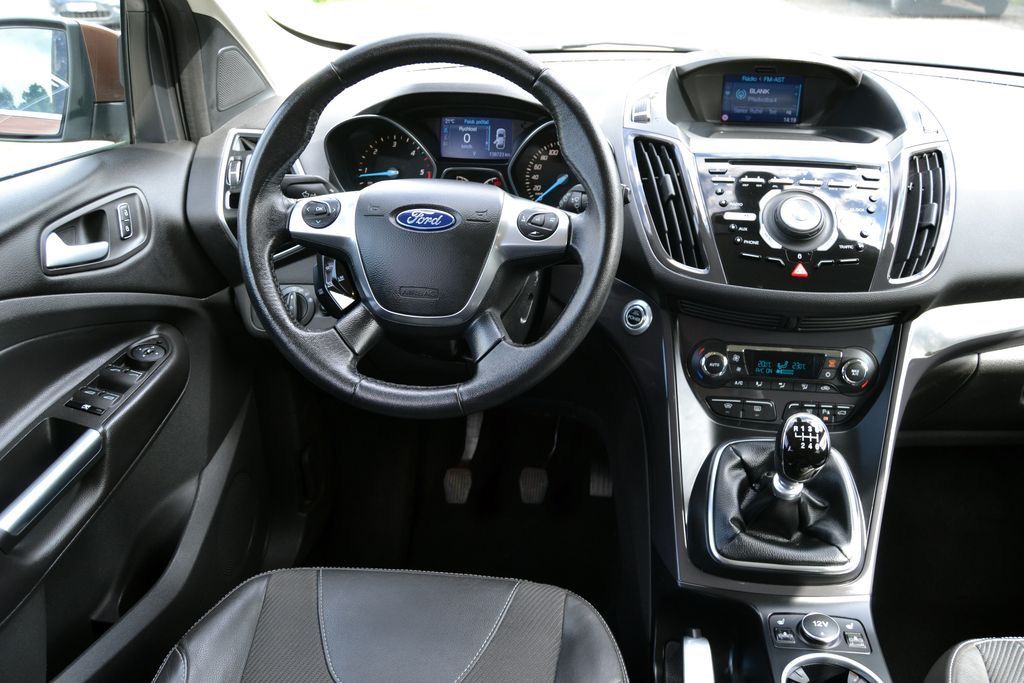 Ford Kuga, 2.0 TDCI 120kW Titanium 4x4 - fotka 6