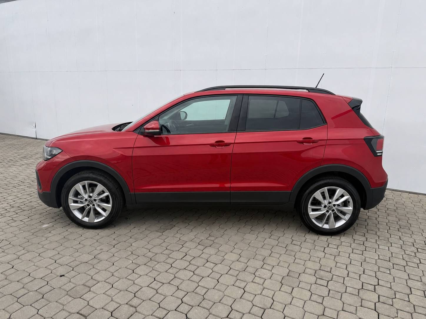 Volkswagen T-Cross, Love 6G 1.0TSI - fotka 3