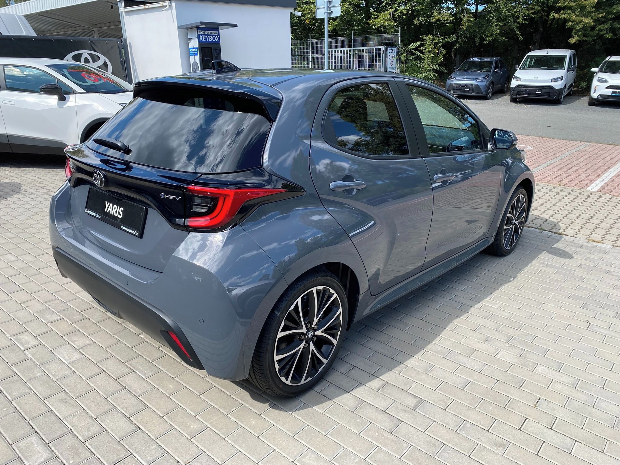 Toyota Yaris, 1.5 HEV STYLE - fotka 6