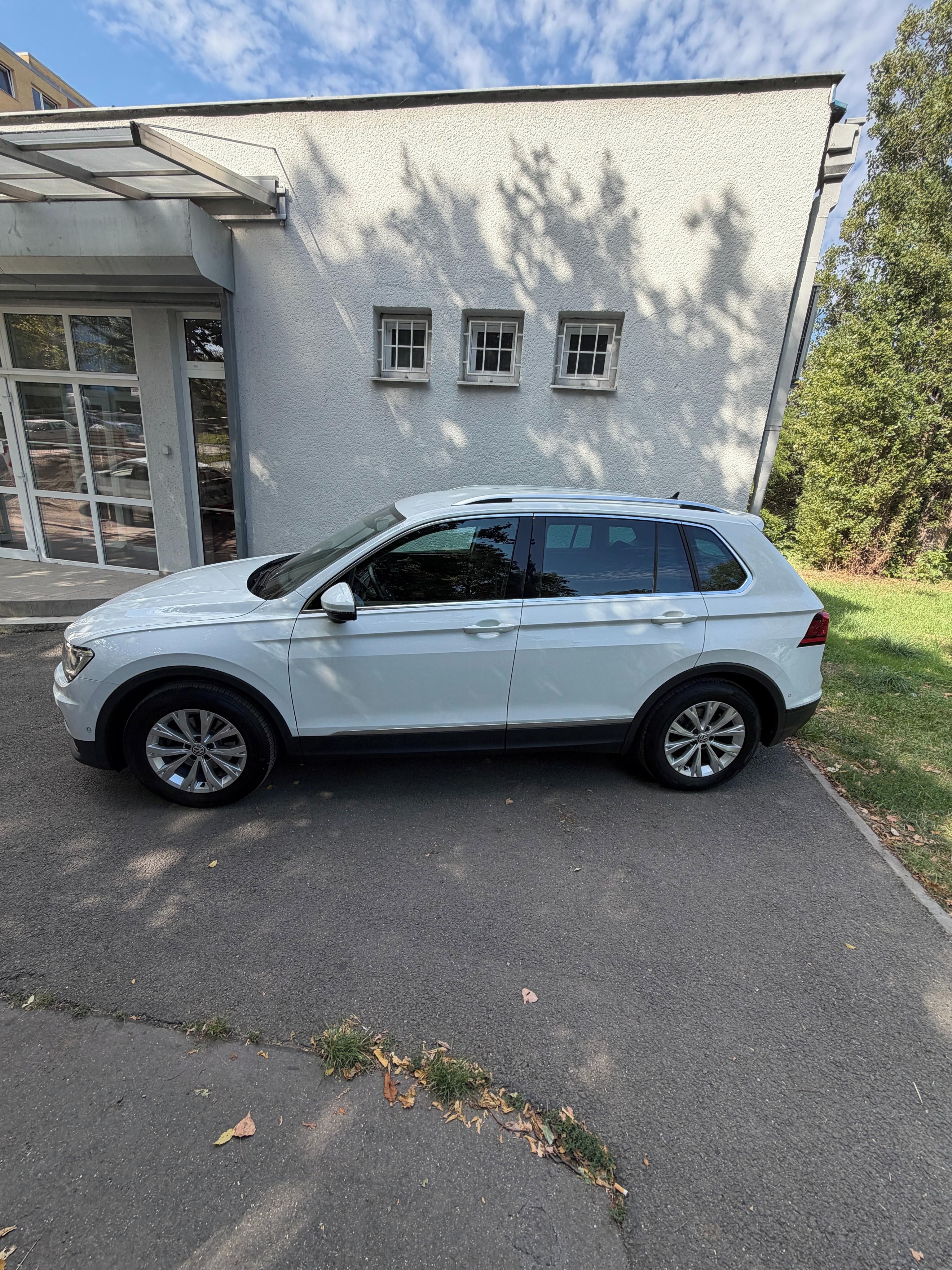 Volkswagen Tiguan, 2.0TDI, TOP Stav, první maj. - fotka 4