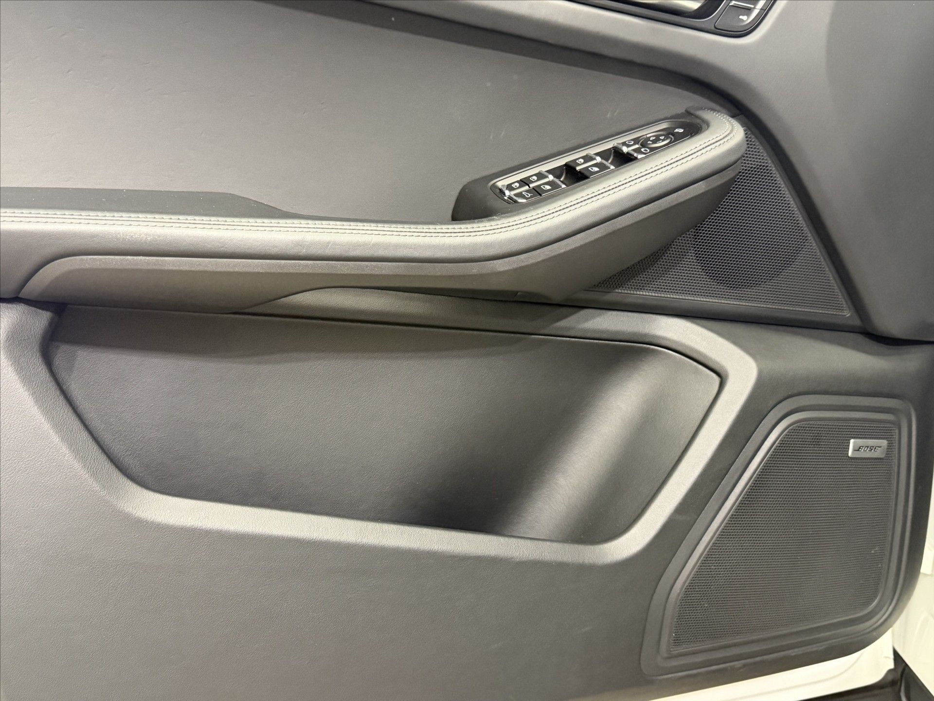 Porsche Macan, S ZÁRUKA VZDUCH PANO BOSE - fotka 6