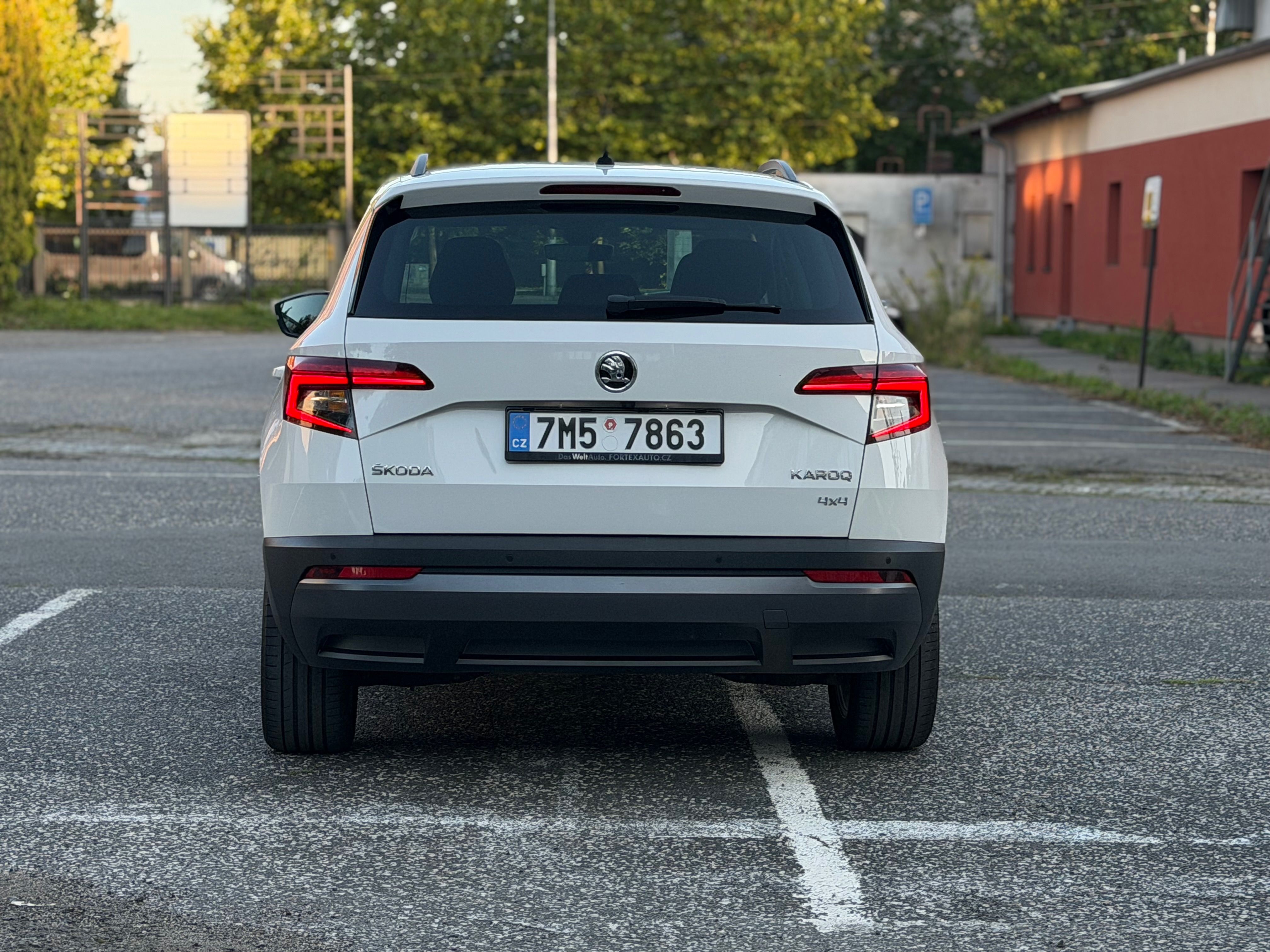 Škoda Karoq, STYLE 4x4, DSG, WEBASTO, TAŽNÉ - fotka 4