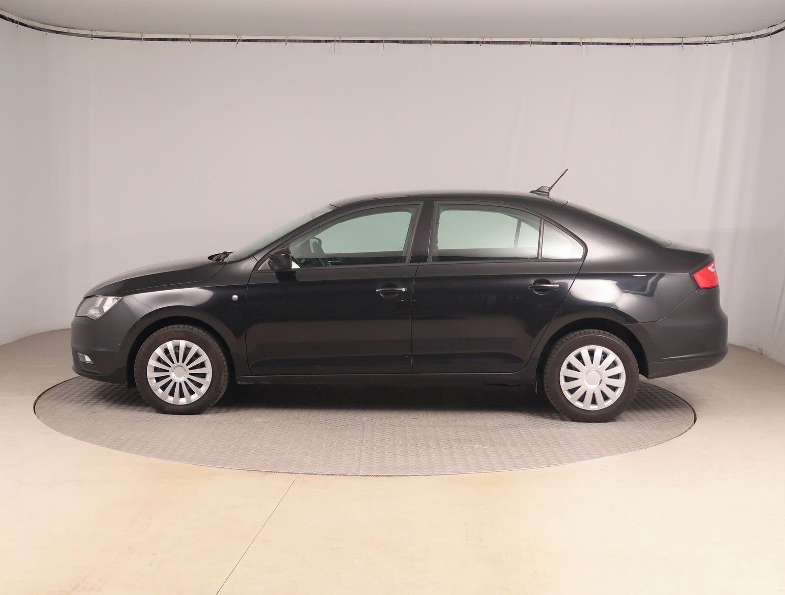 Seat Toledo, 1.6 TDI, Automatická klima - fotka 3