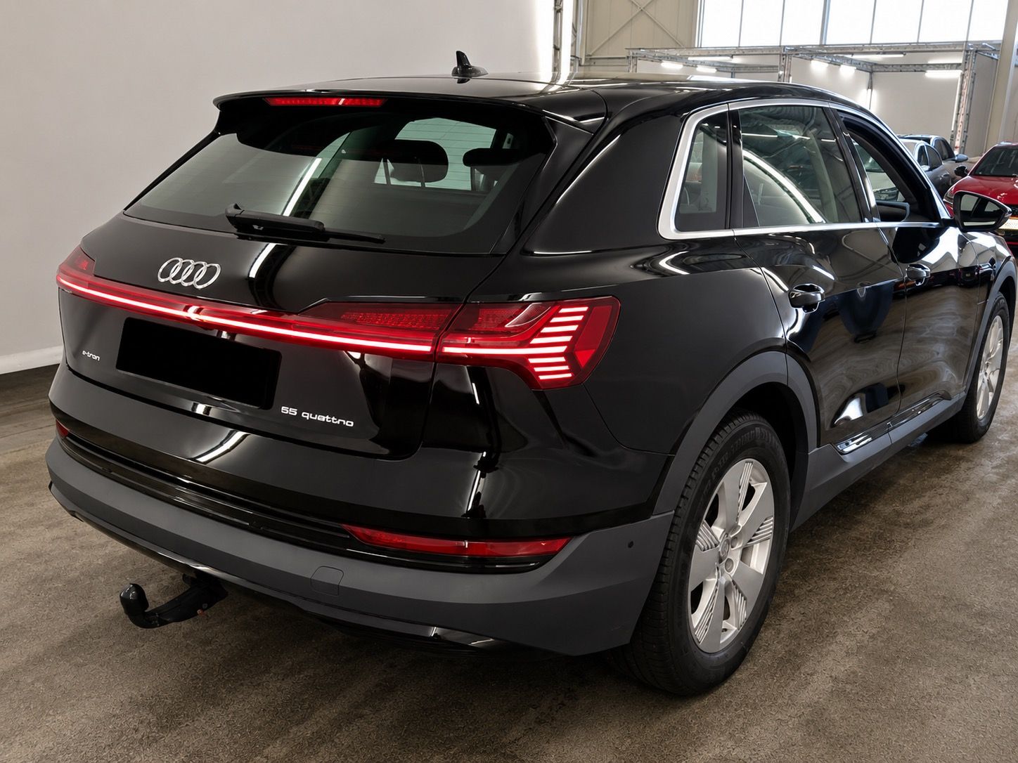 Audi e-tron, Audi E-Tron 55. 300 kw. 107000 - fotka 3