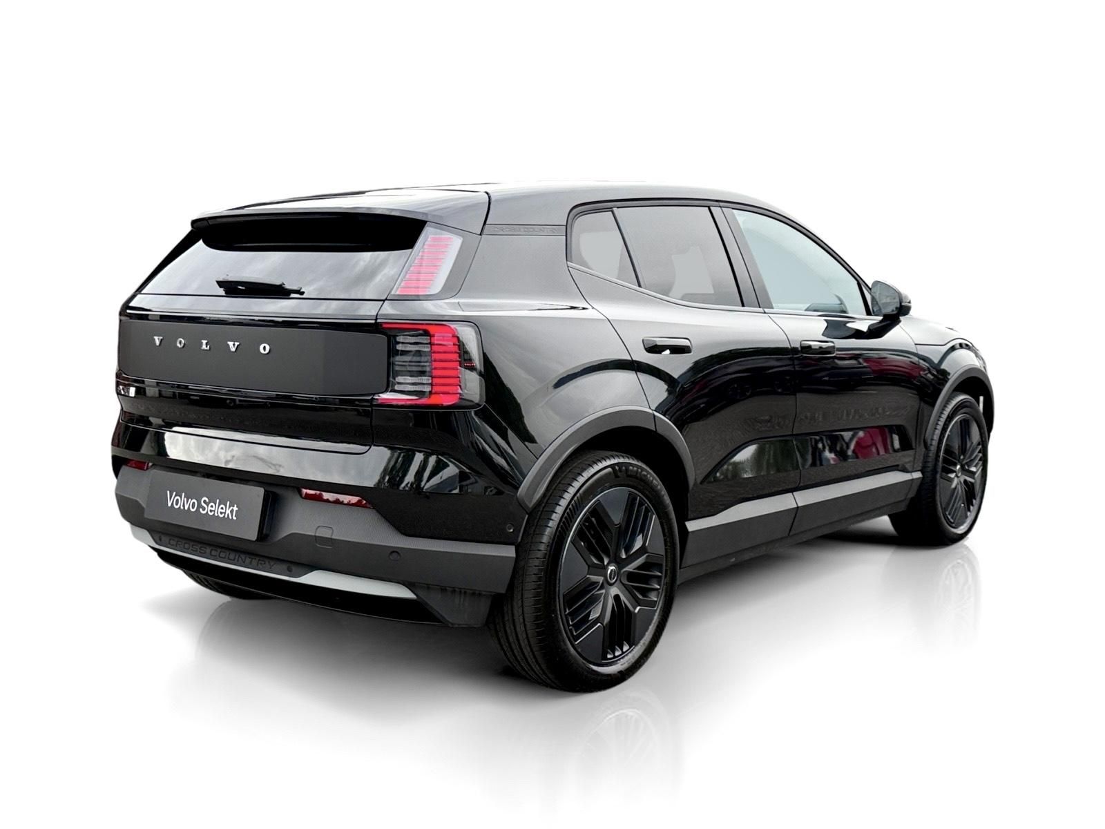 Volvo EX30, P8 CC AWD ULTRA / + sada pneu - fotka 5