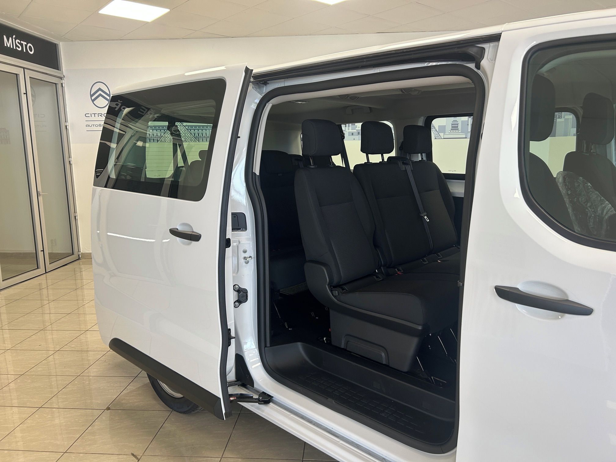 Citroën Jumpy, KOMBI L3 2.2 HDi 150, 8 míst - fotka 3