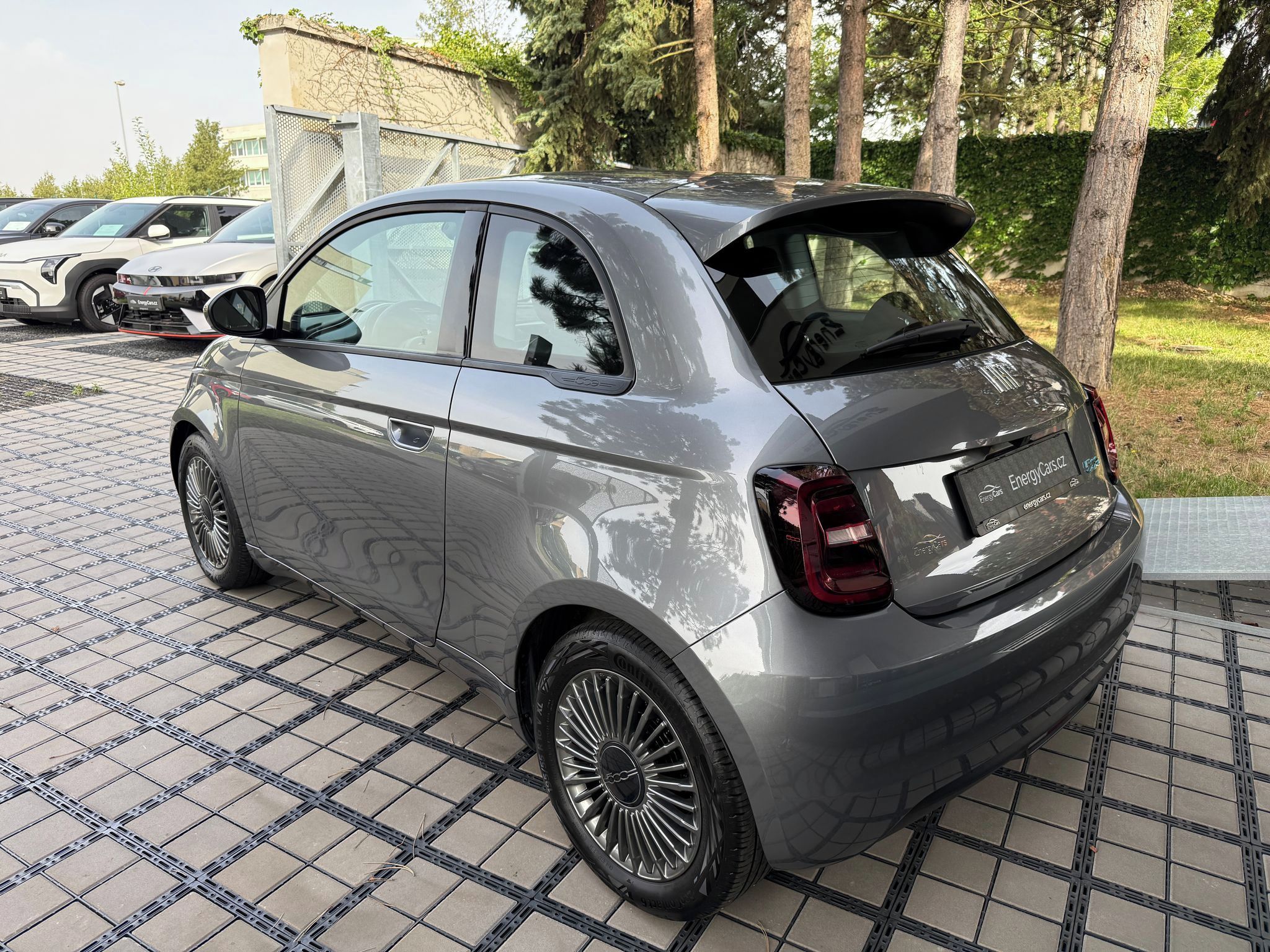 Fiat 500E, ICON 42 kWh Kamera - fotka 4