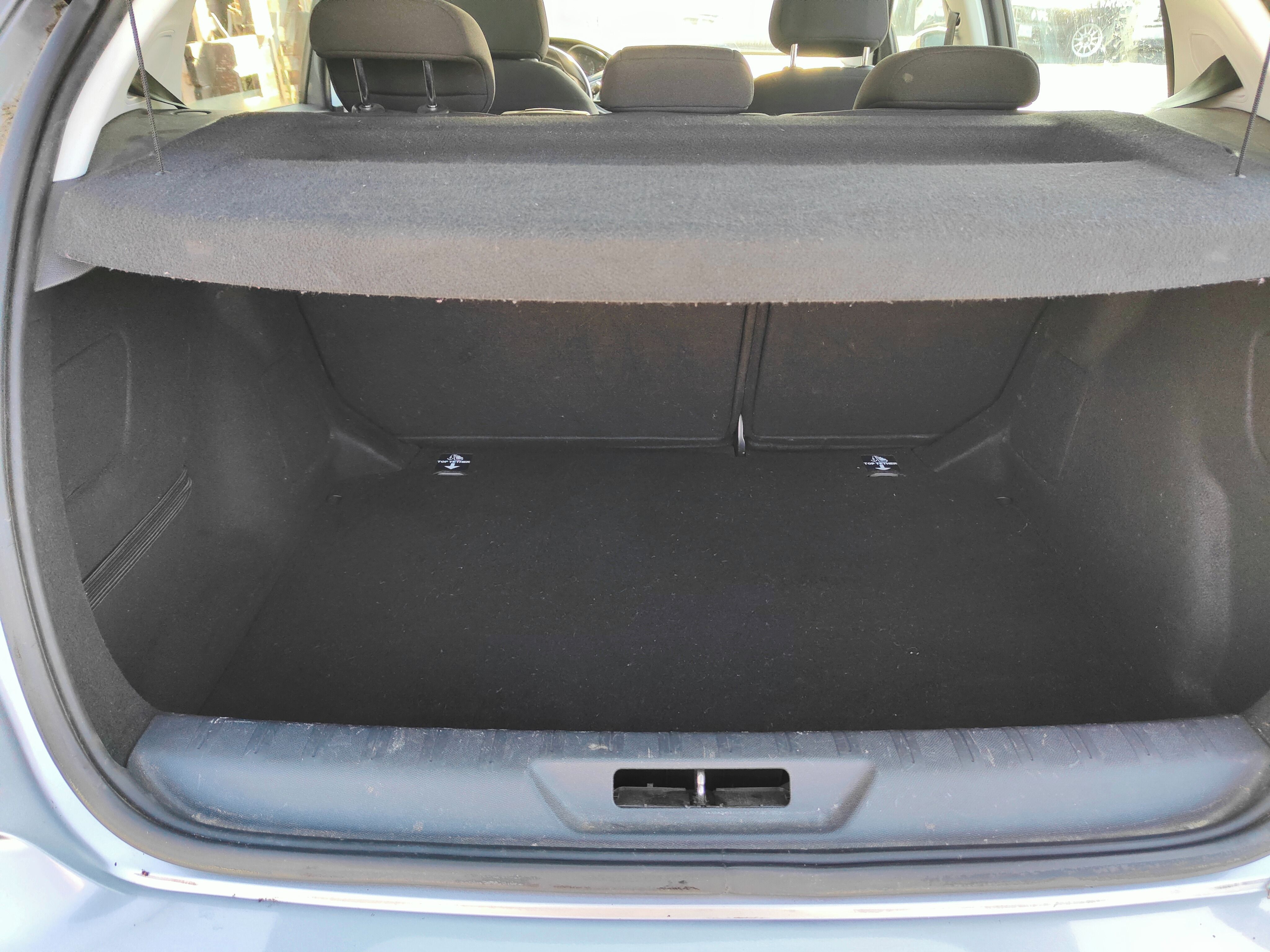 Peugeot 308, 1.2 81kW, klima, Alu, servis - fotka 5