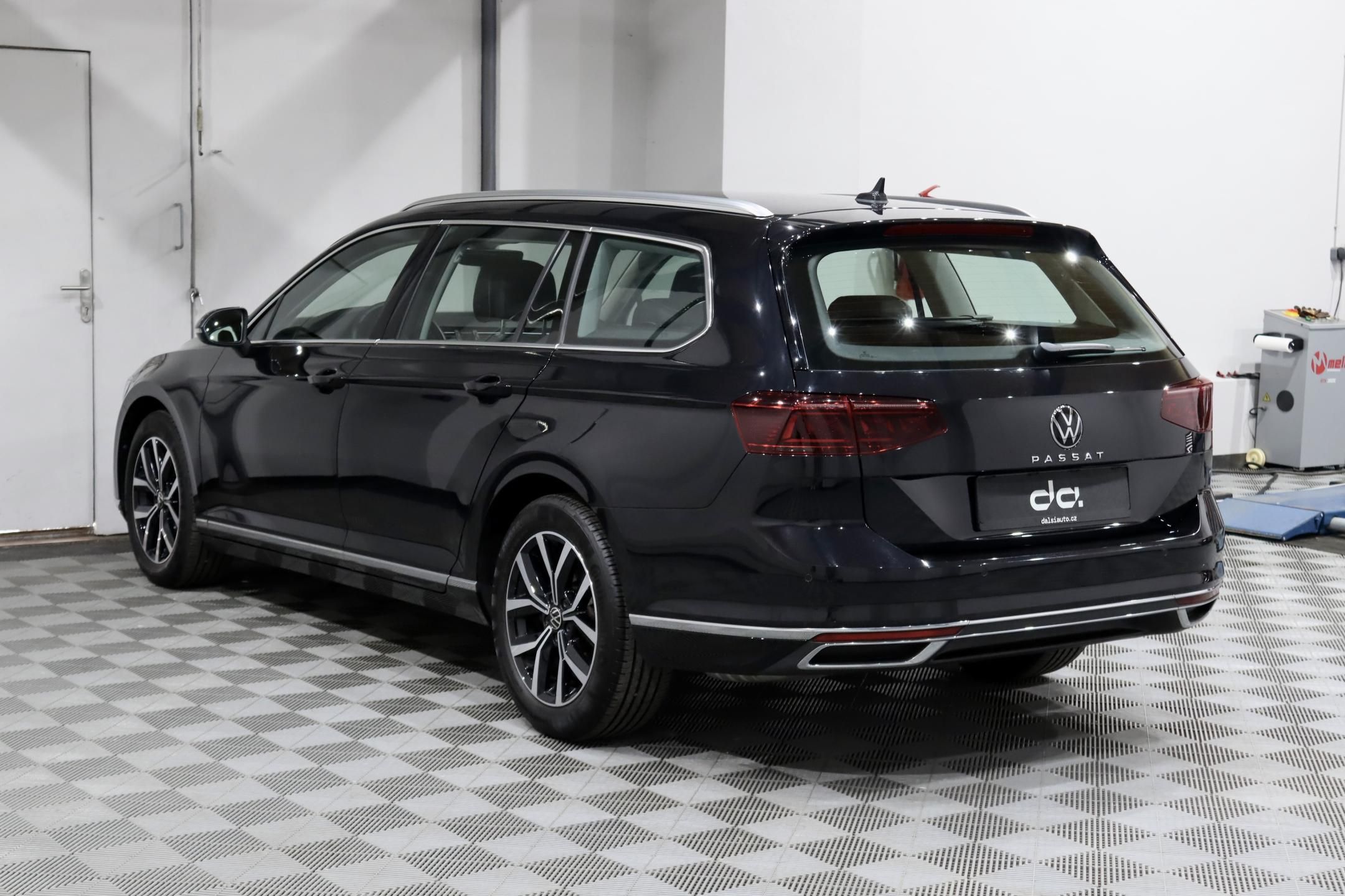 Volkswagen Passat, 2.0 TSI 140 kW DSG Elegance - fotka 4