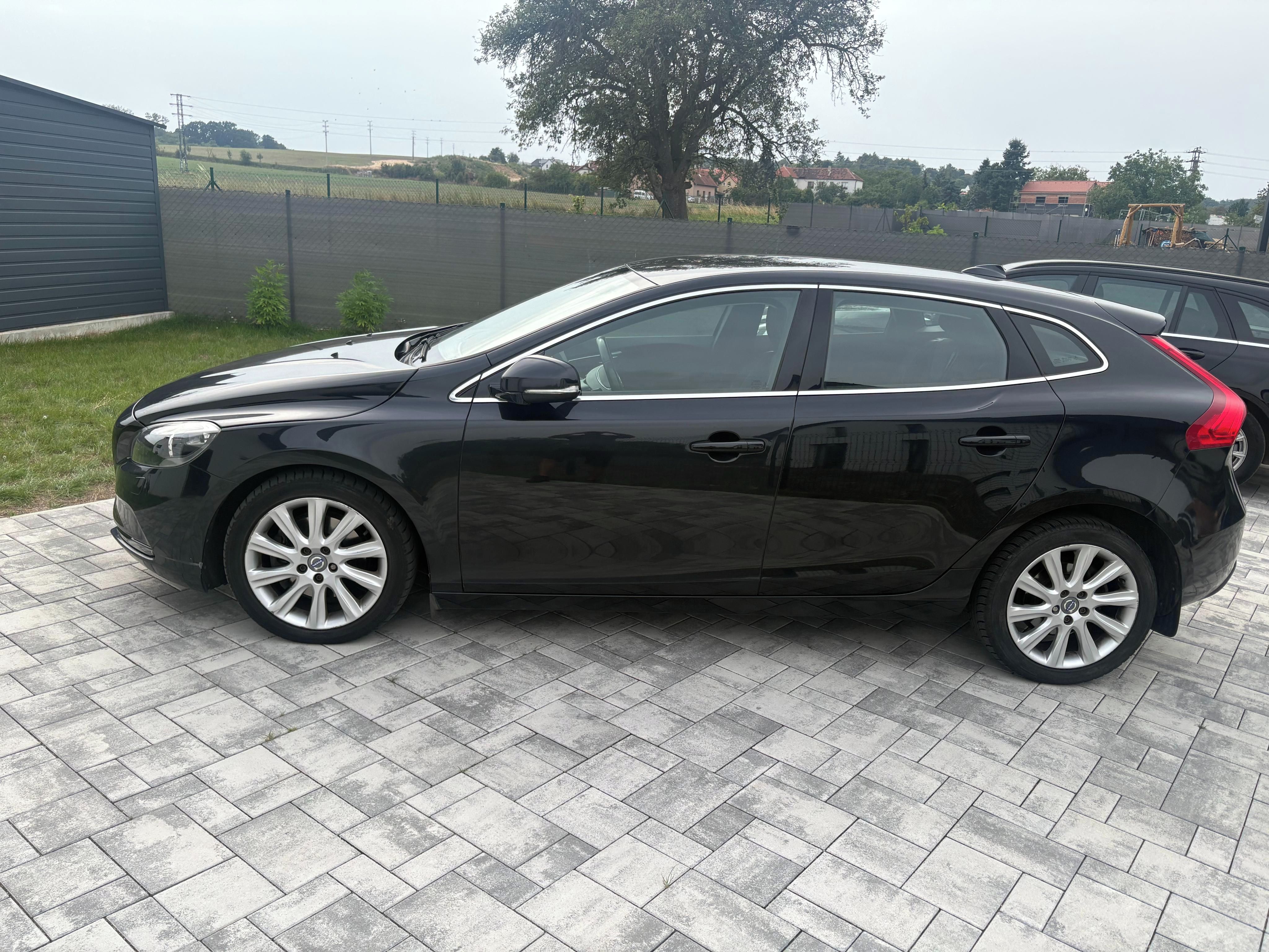 Volvo V40, Volvo V40 1.6D Momentum - fotka 3