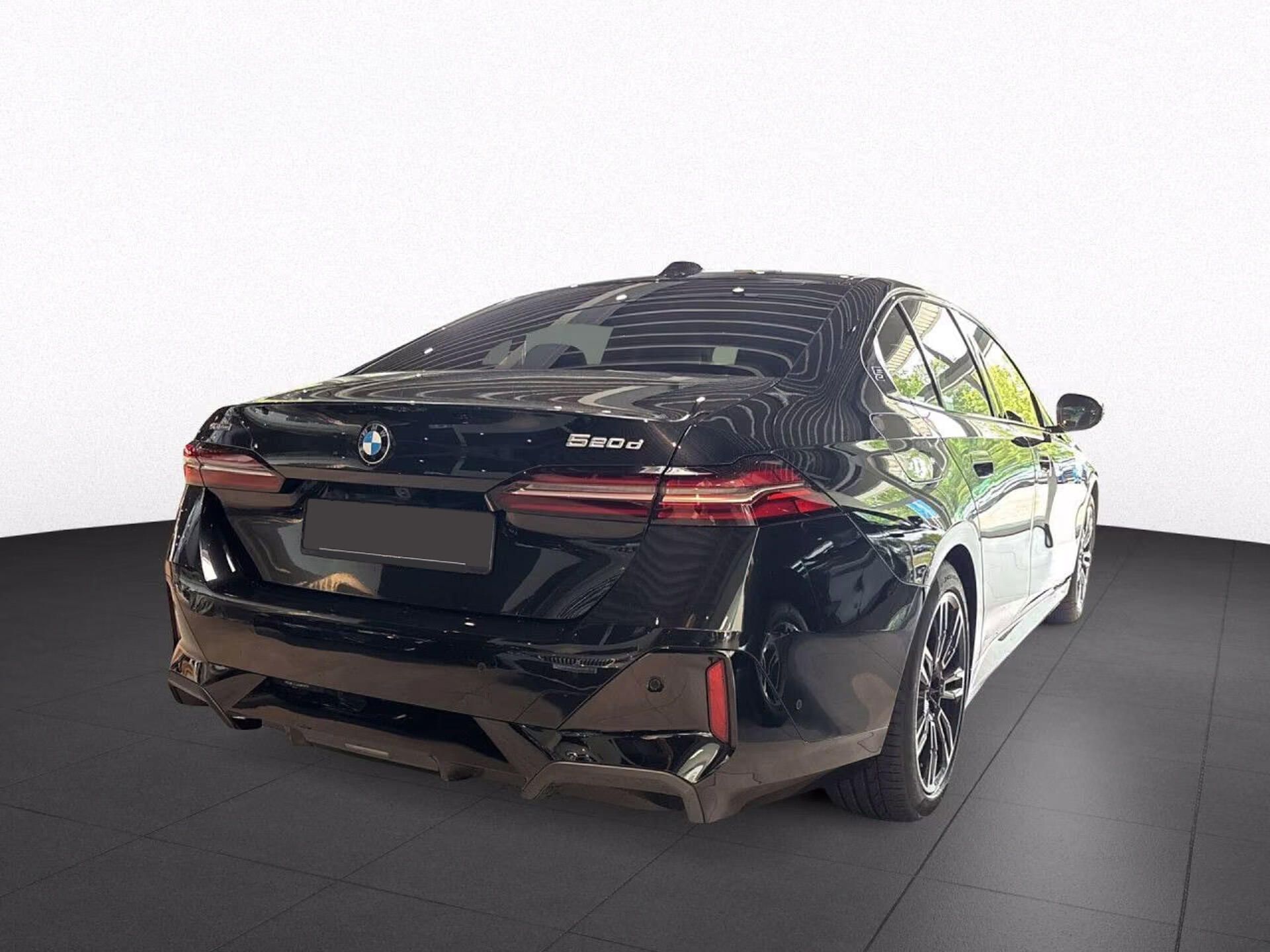BMW Řada 5, 520d xDrive M-Sport ACC H/K - fotka 4