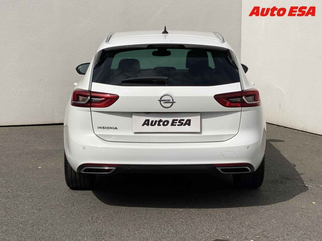 Opel Insignia, 2.0 D - fotka 5