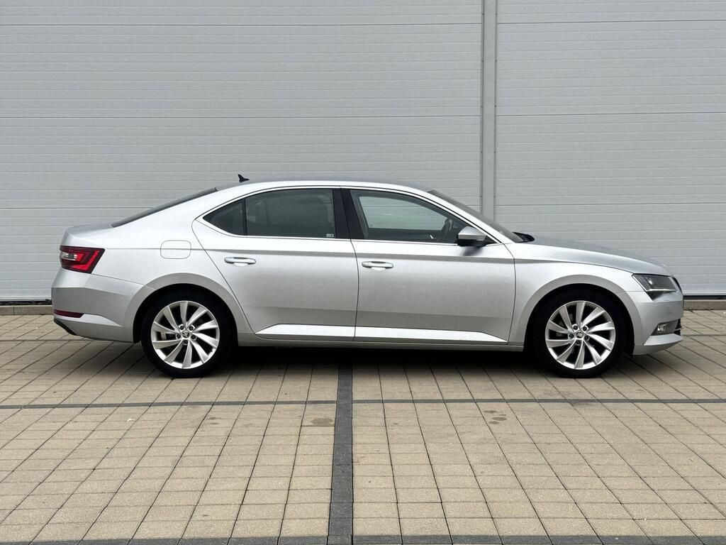 Škoda Superb, Style 2.0 TDI 140 kW - fotka 4