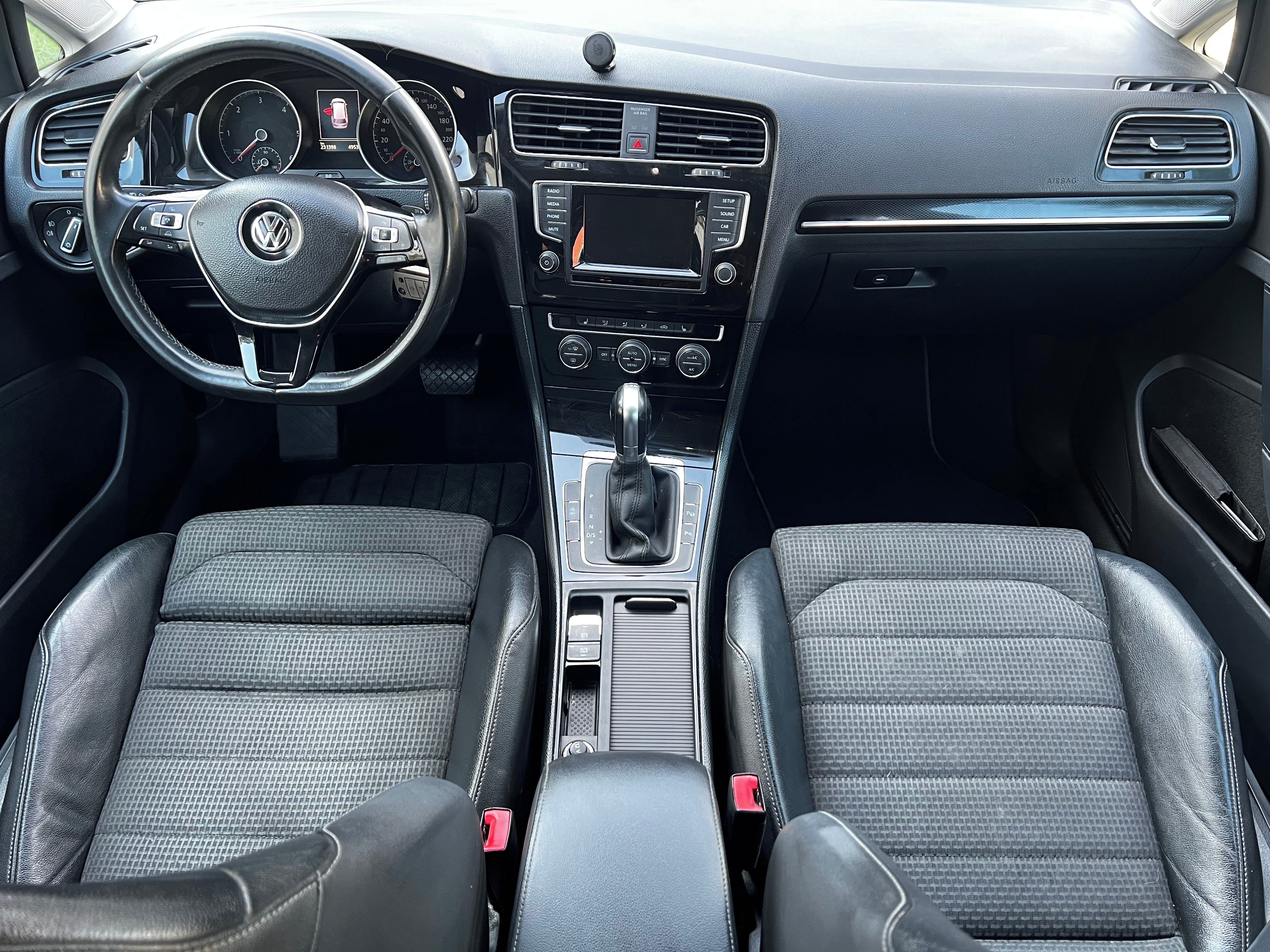 Volkswagen Golf, VW Golf VII 1.6 TDI - fotka 5