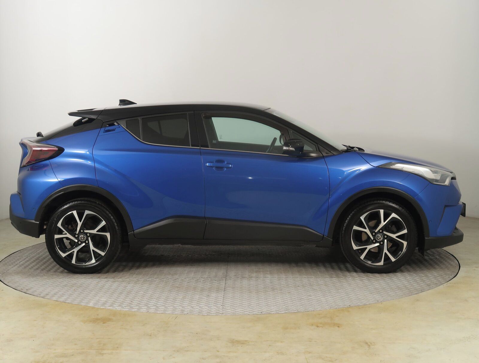 Toyota C-HR, 1.2 Turbo, Serv.kniha - fotka 6